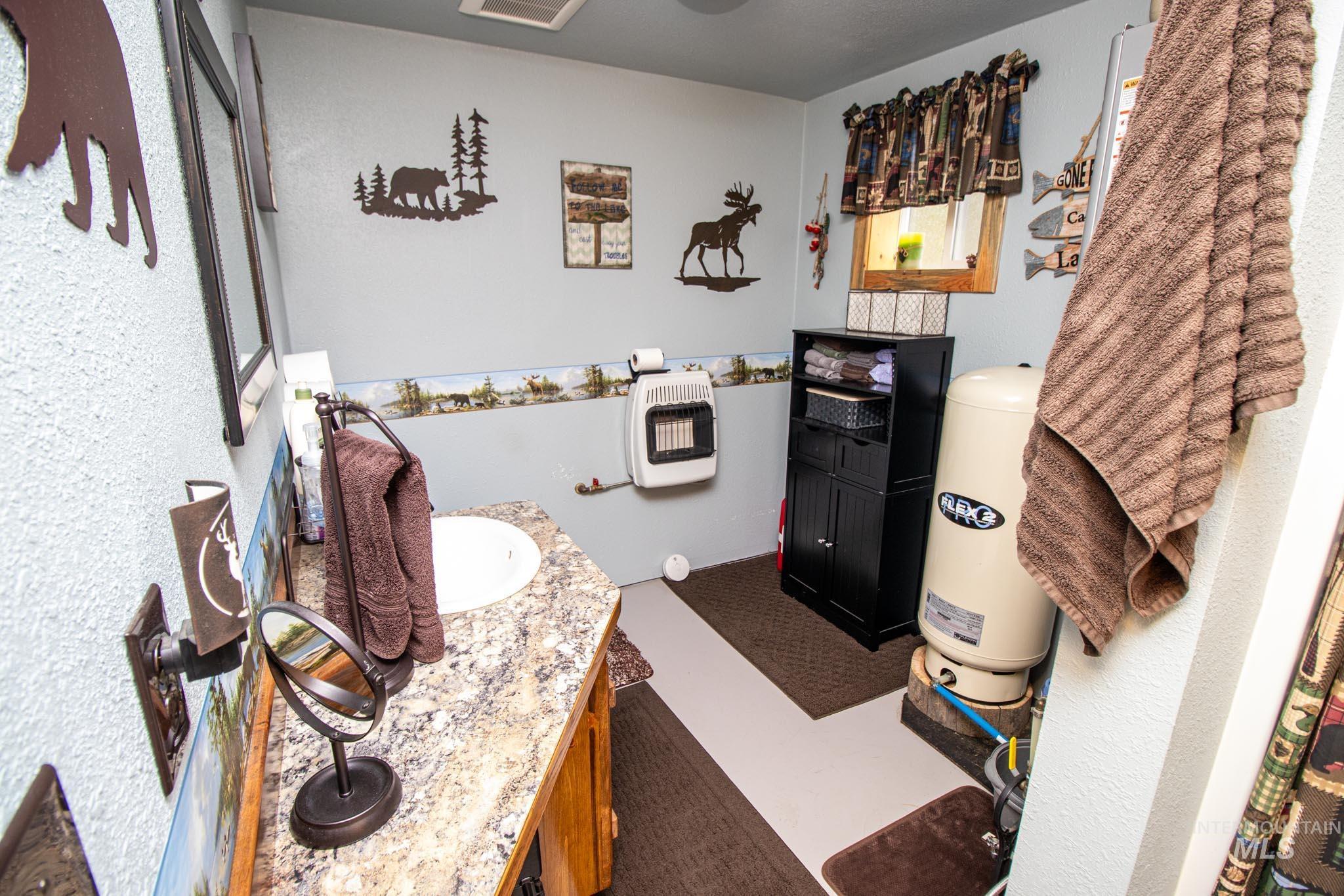 1499 Cold Springs Lane, Orofino, Idaho 83544, 2 Bedrooms, 1 Bathroom, Residential For Sale, Price $630,000, 98949916