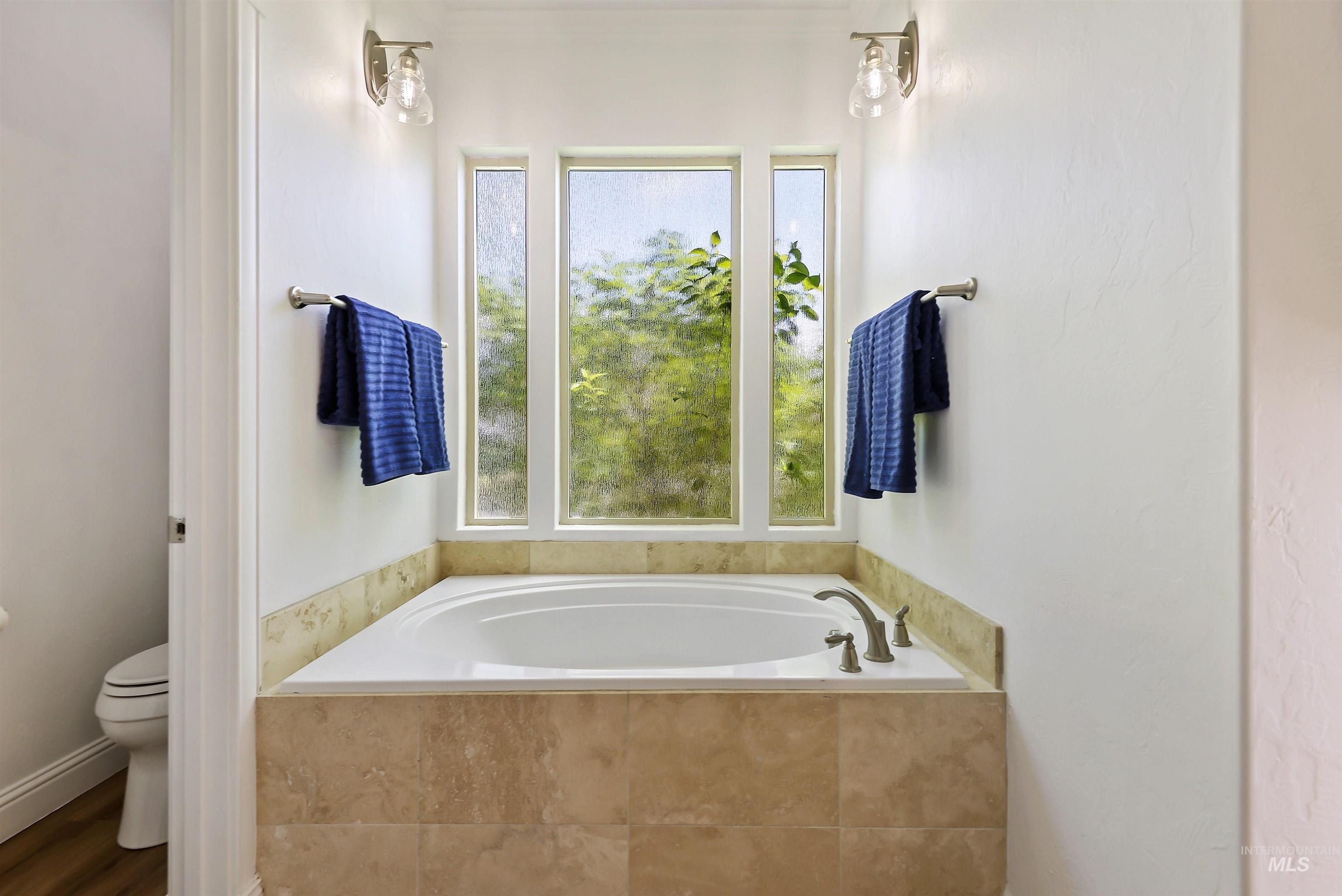 7095 S Pear Blossom, Meridian, Idaho 83642, 5 Bedrooms, 6 Bathrooms, Residential For Sale, Price $1,399,000, 98949939