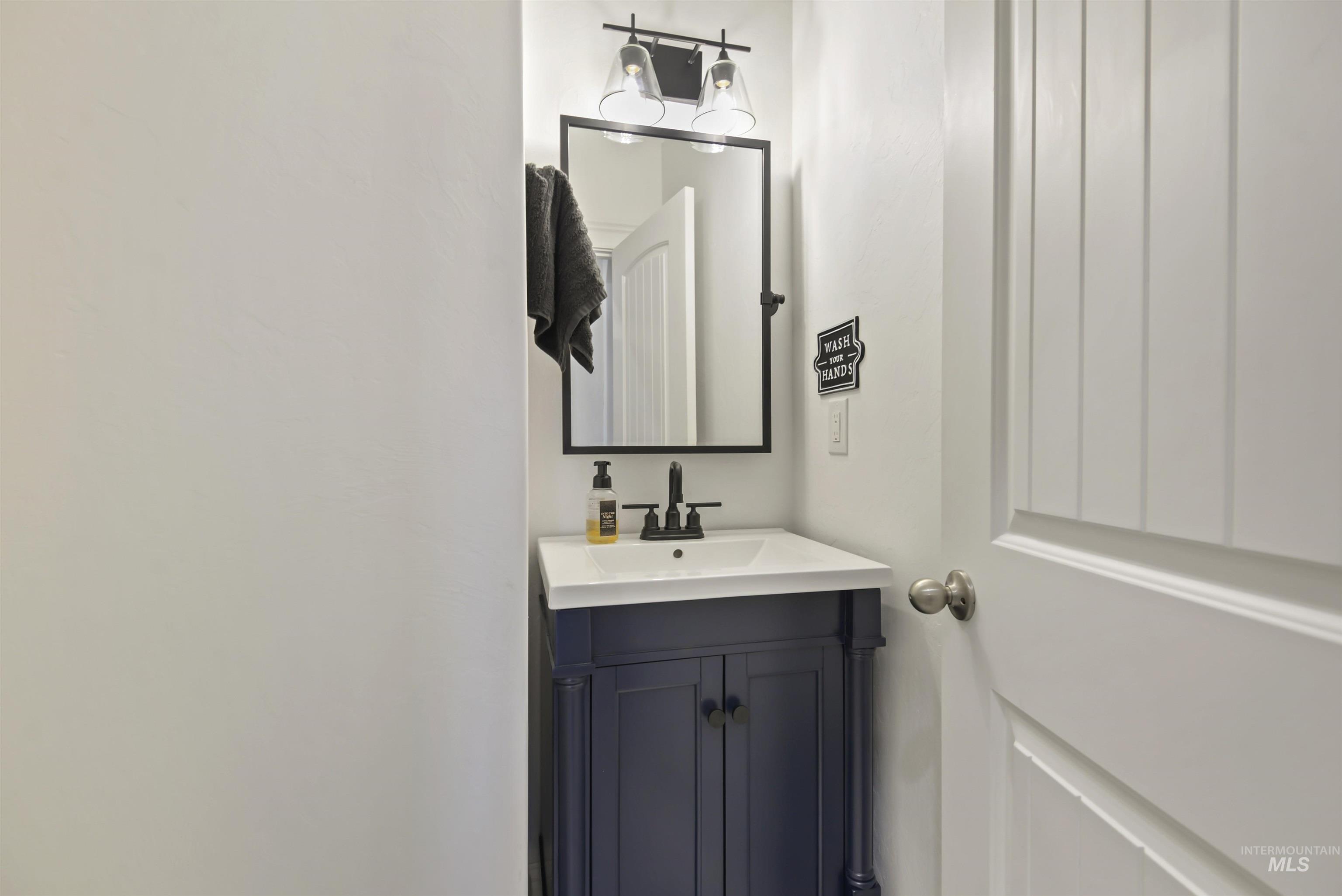 7095 S Pear Blossom, Meridian, Idaho 83642, 5 Bedrooms, 6 Bathrooms, Residential For Sale, Price $1,399,000, 98949939