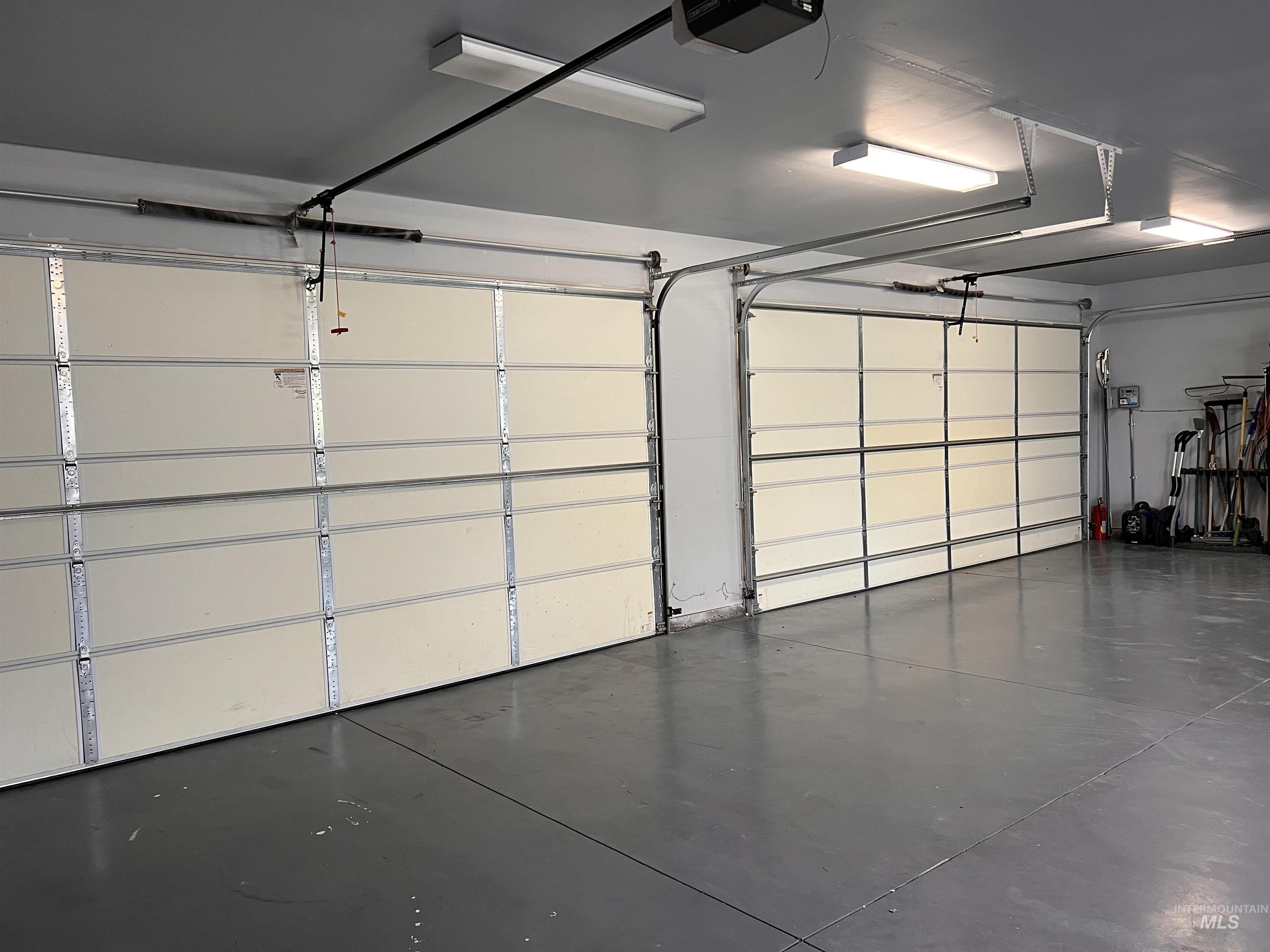 7095 S Pear Blossom, Meridian, Idaho 83642, 5 Bedrooms, 6 Bathrooms, Residential For Sale, Price $1,399,000, 98949939