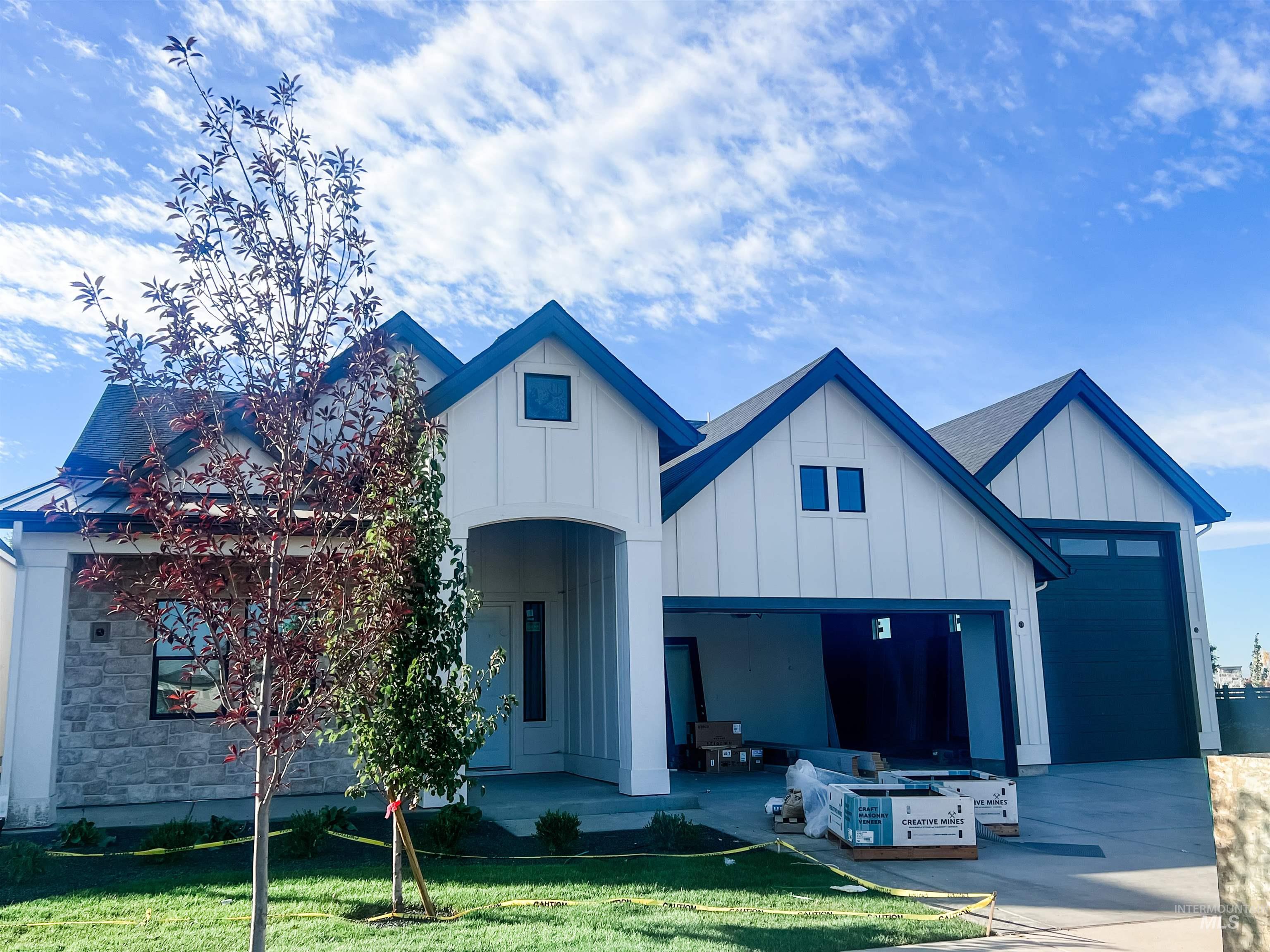 7373 W Feather Edge, Eagle, Idaho 83616, 3 Bedrooms, 2.5 Bathrooms, Residential For Sale, Price $1,049,000, 98949962