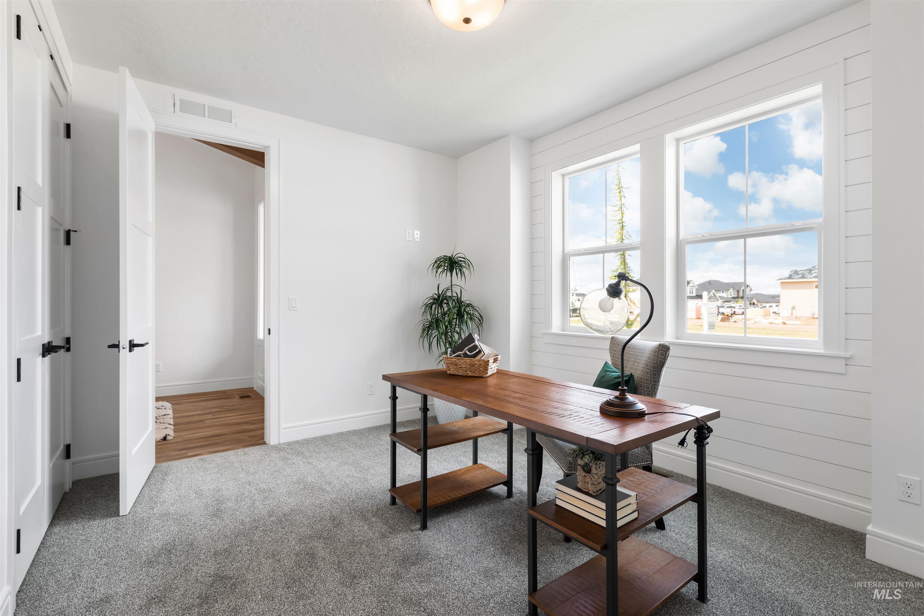 7373 W Feather Edge, Eagle, Idaho 83616, 3 Bedrooms, 2.5 Bathrooms, Residential For Sale, Price $1,049,000, 98949962