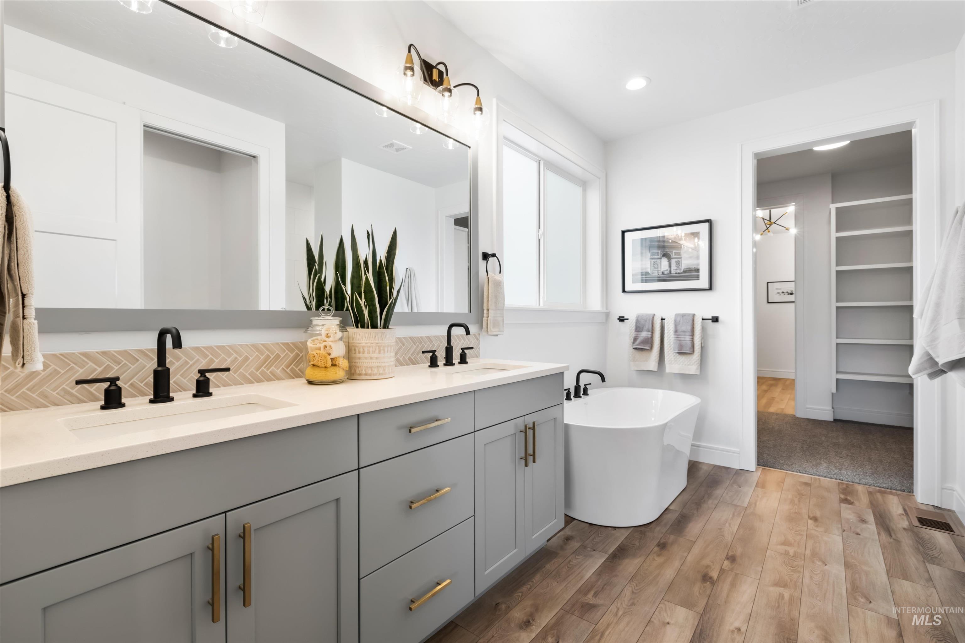 7373 W Feather Edge, Eagle, Idaho 83616, 3 Bedrooms, 2.5 Bathrooms, Residential For Sale, Price $1,049,000, 98949962