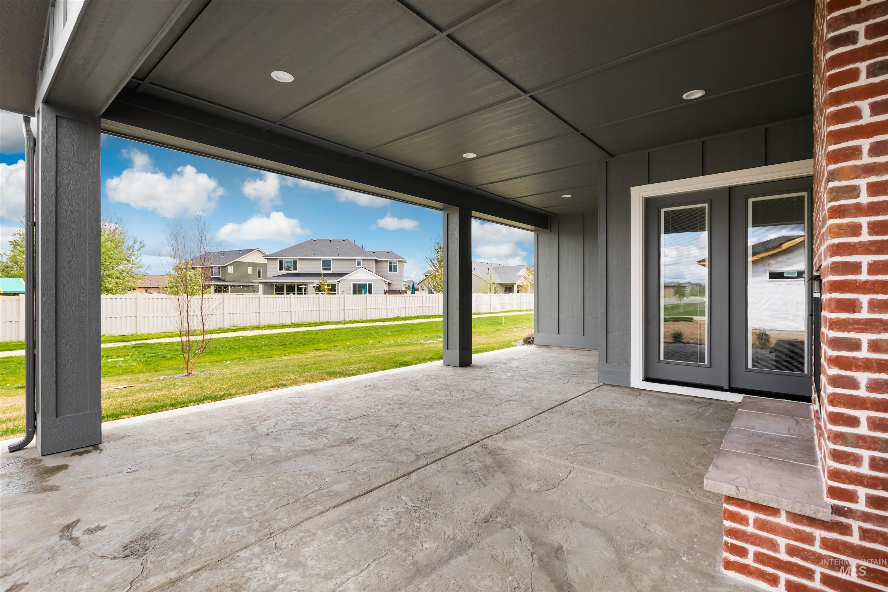 7373 W Feather Edge, Eagle, Idaho 83616, 3 Bedrooms, 2.5 Bathrooms, Residential For Sale, Price $1,049,000, 98949962