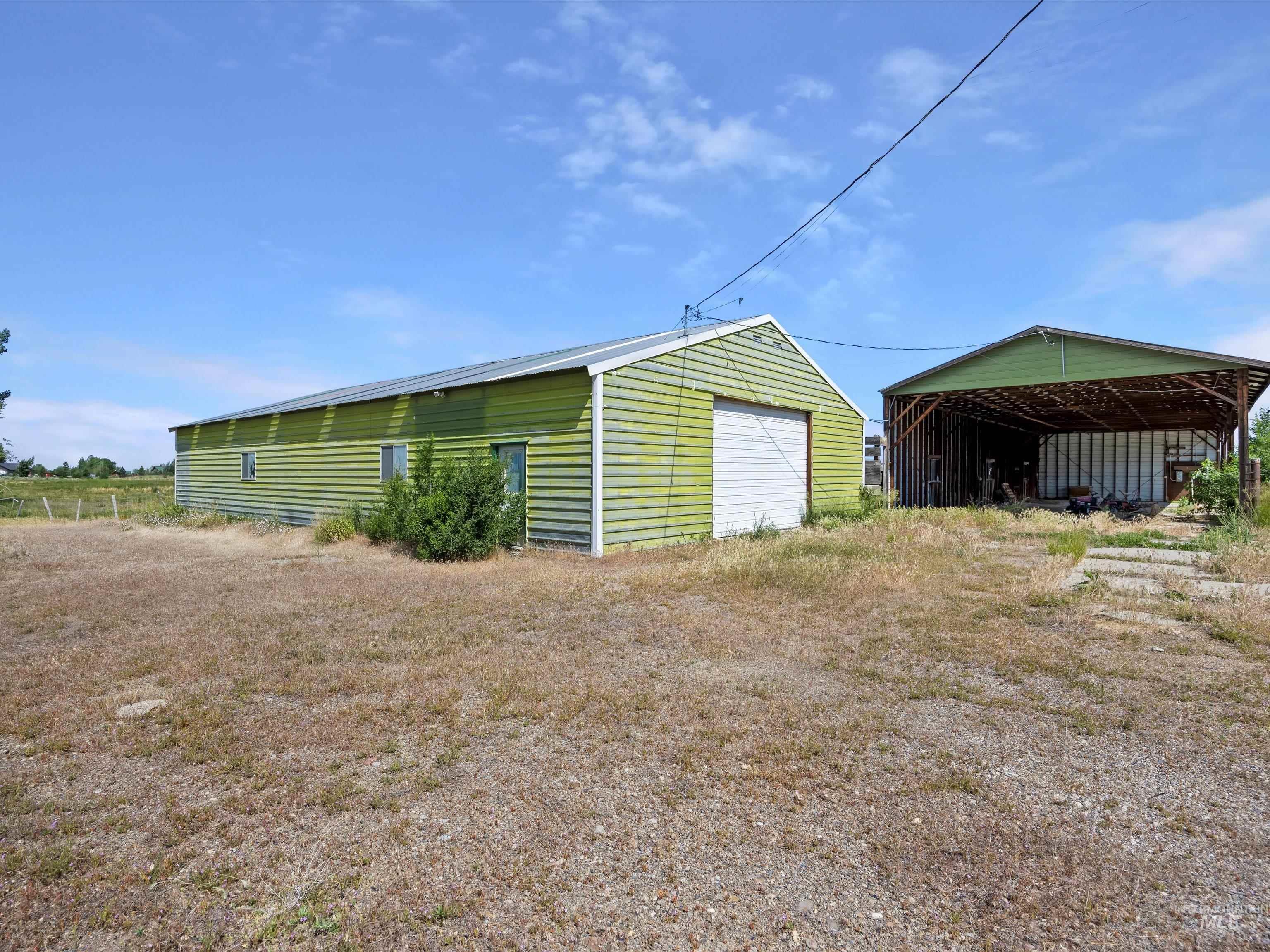 1872 E 1750 S, Gooding, Idaho 83330, 4 Bedrooms, 3 Bathrooms, Residential For Sale, Price $1,500,000, 98950044