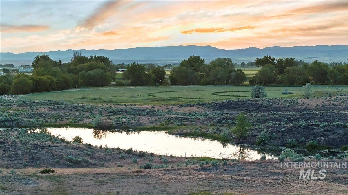 1872 E 1750 S, Gooding, Idaho 83330, 4 Bedrooms, 3 Bathrooms, Residential For Sale, Price $1,500,000, 98950044