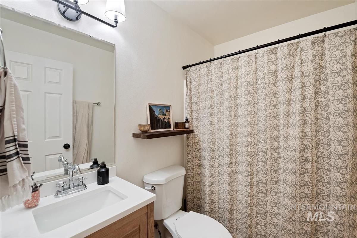 1683 S Annett St, Boise, Idaho 83705, 2 Bedrooms, 2.5 Bathrooms, Residential For Sale, Price $409,900, 98950049