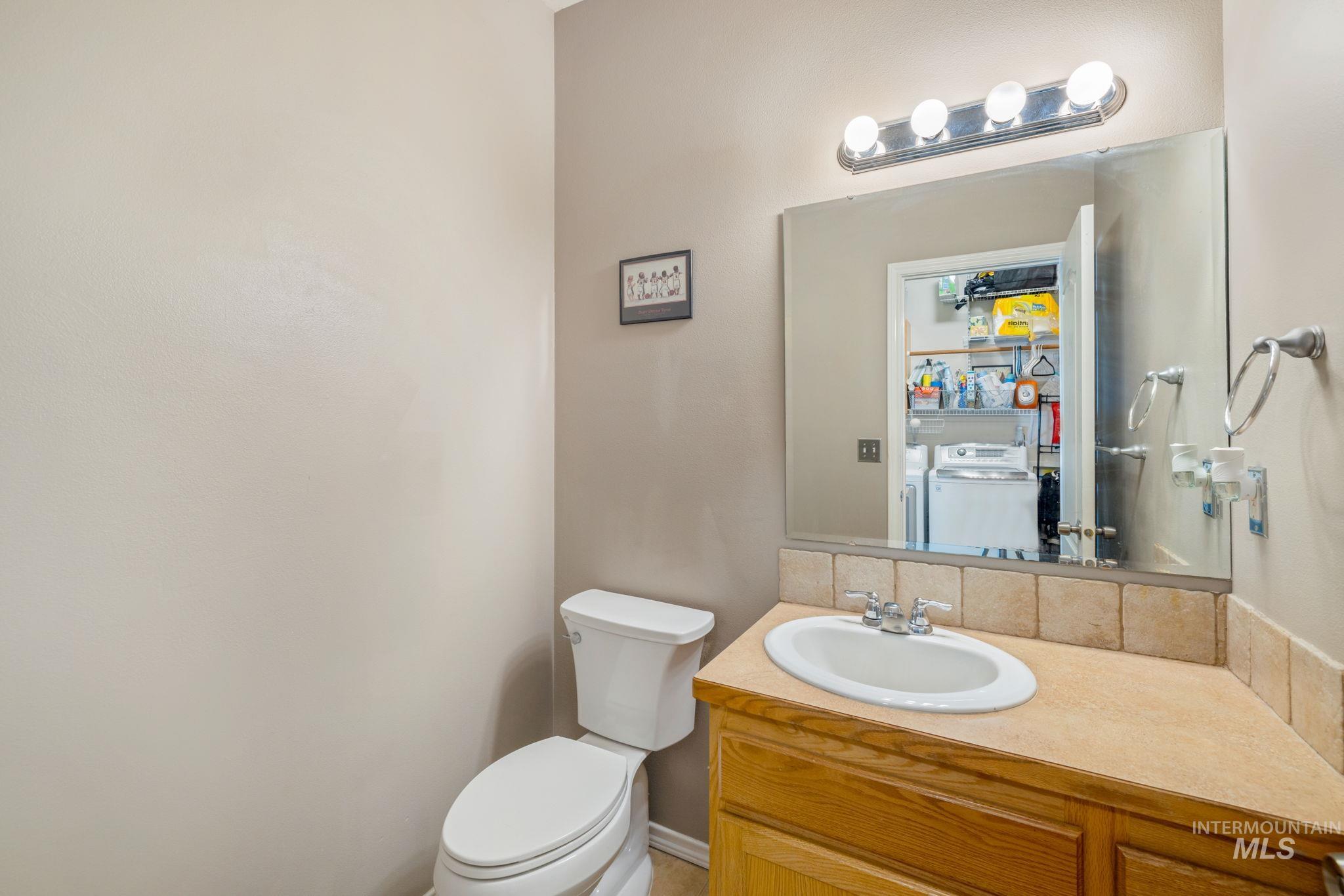 3659 N Twin Eagles Way, Meridian, Idaho 83646, 4 Bedrooms, 2.5 Bathrooms, Residential For Sale, Price $549,990, 98950057