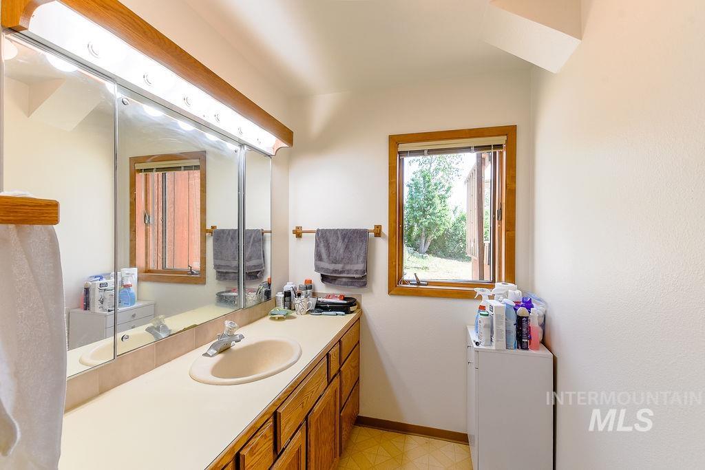 1832 Pine Cone, Moscow, Idaho 83843, 3 Bedrooms, 3 Bathrooms, Residential For Sale, Price $650,000, 98950091