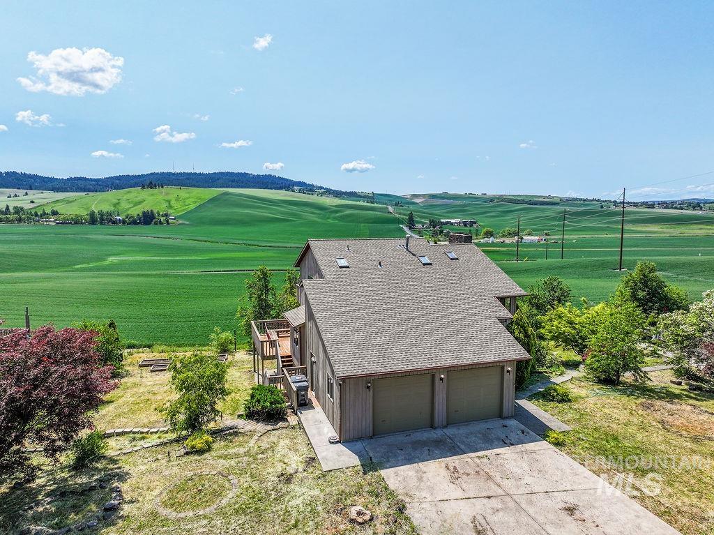 1832 Pine Cone, Moscow, Idaho 83843, 3 Bedrooms, 3 Bathrooms, Residential For Sale, Price $650,000, 98950091