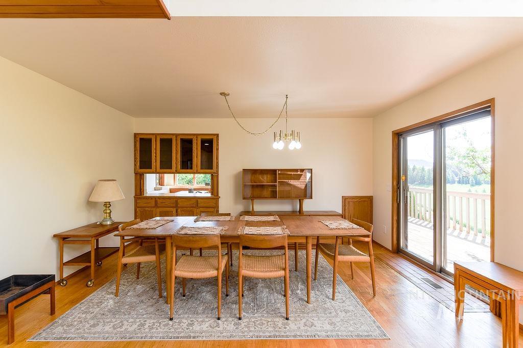 1832 Pine Cone, Moscow, Idaho 83843, 3 Bedrooms, 3 Bathrooms, Residential For Sale, Price $650,000, 98950091