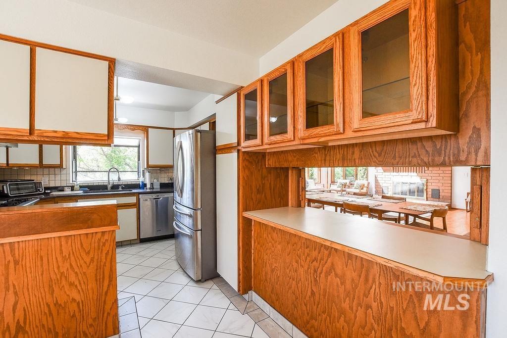 1832 Pine Cone, Moscow, Idaho 83843, 3 Bedrooms, 3 Bathrooms, Residential For Sale, Price $650,000, 98950091