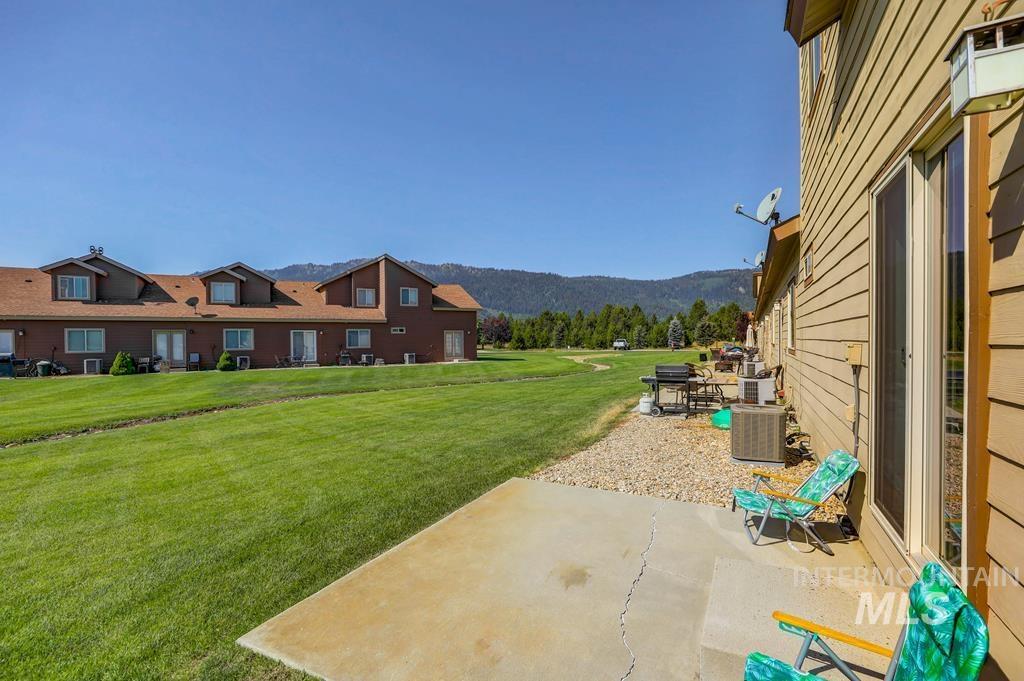 35 1 Mangum Cir, Donnelly, Idaho 83615, 3 Bedrooms, 2 Bathrooms, Residential For Sale, Price $370,000, 98950095