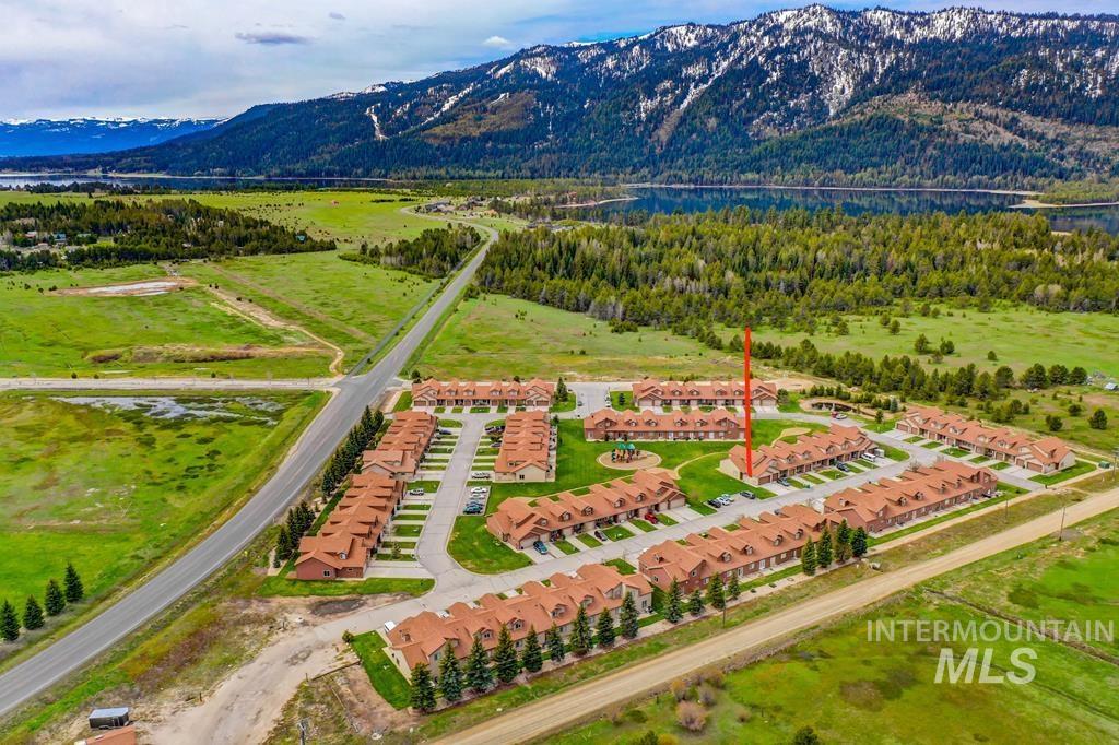 35 1 Mangum Cir, Donnelly, Idaho 83615, 3 Bedrooms, 2 Bathrooms, Residential For Sale, Price $370,000, 98950095