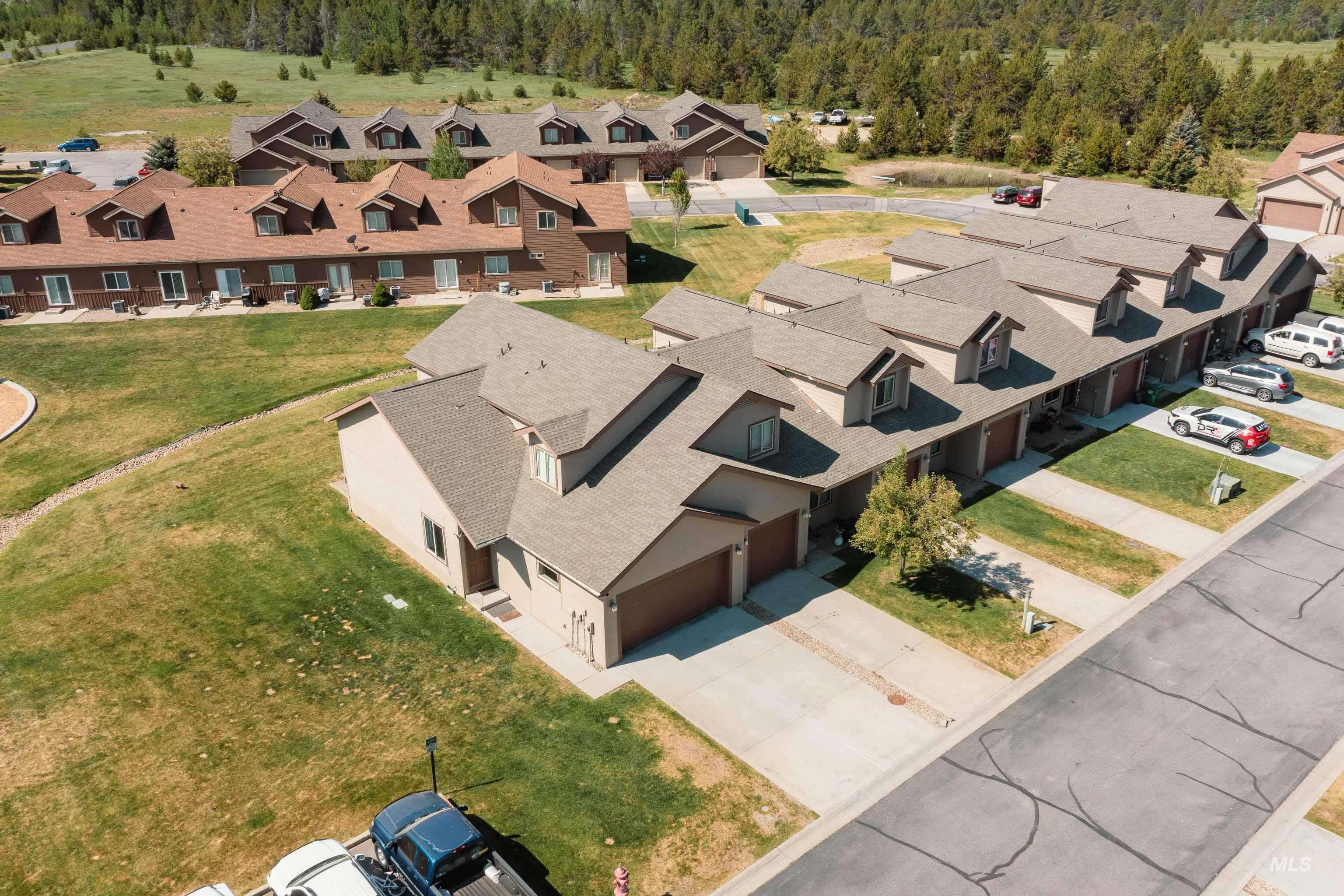 35 1 Mangum Cir, Donnelly, Idaho 83615, 3 Bedrooms, 2 Bathrooms, Residential For Sale, Price $370,000, 98950095