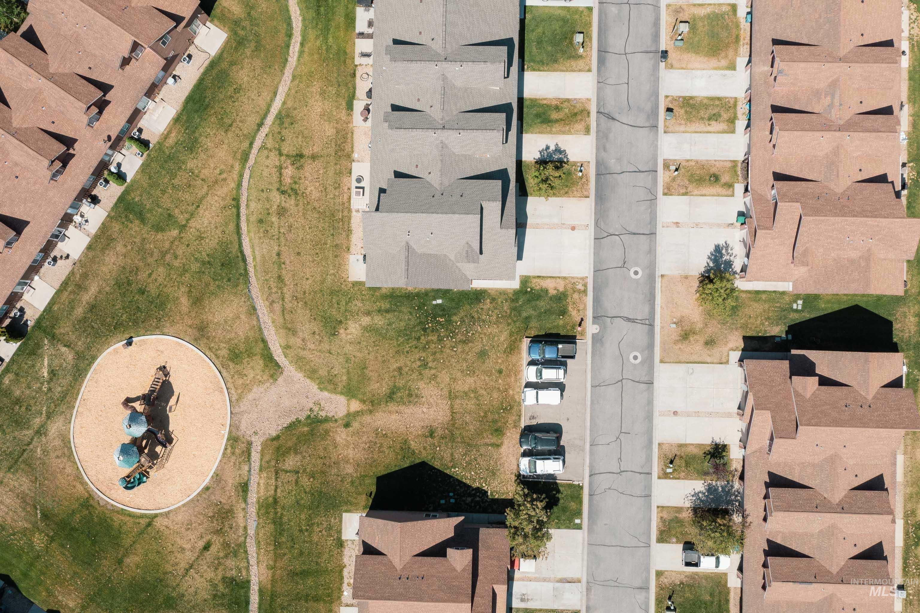 35 1 Mangum Cir, Donnelly, Idaho 83615, 3 Bedrooms, 2 Bathrooms, Residential For Sale, Price $370,000, 98950095