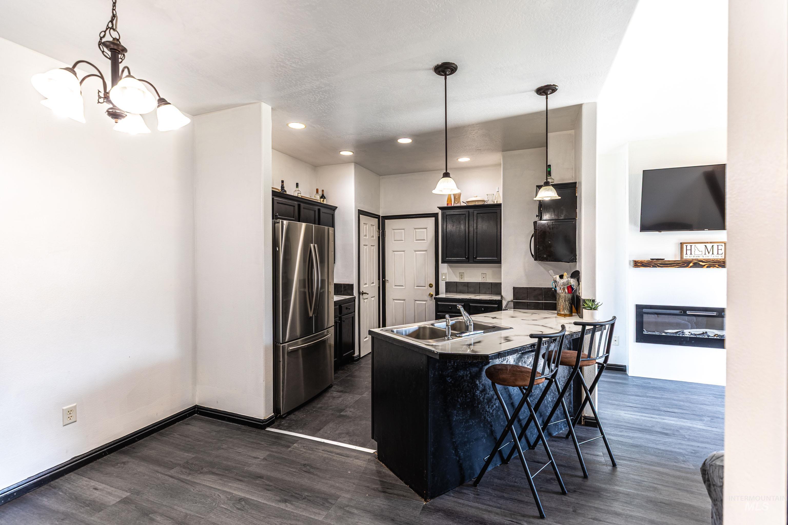 35 1 Mangum Cir, Donnelly, Idaho 83615, 3 Bedrooms, 2 Bathrooms, Residential For Sale, Price $370,000, 98950095