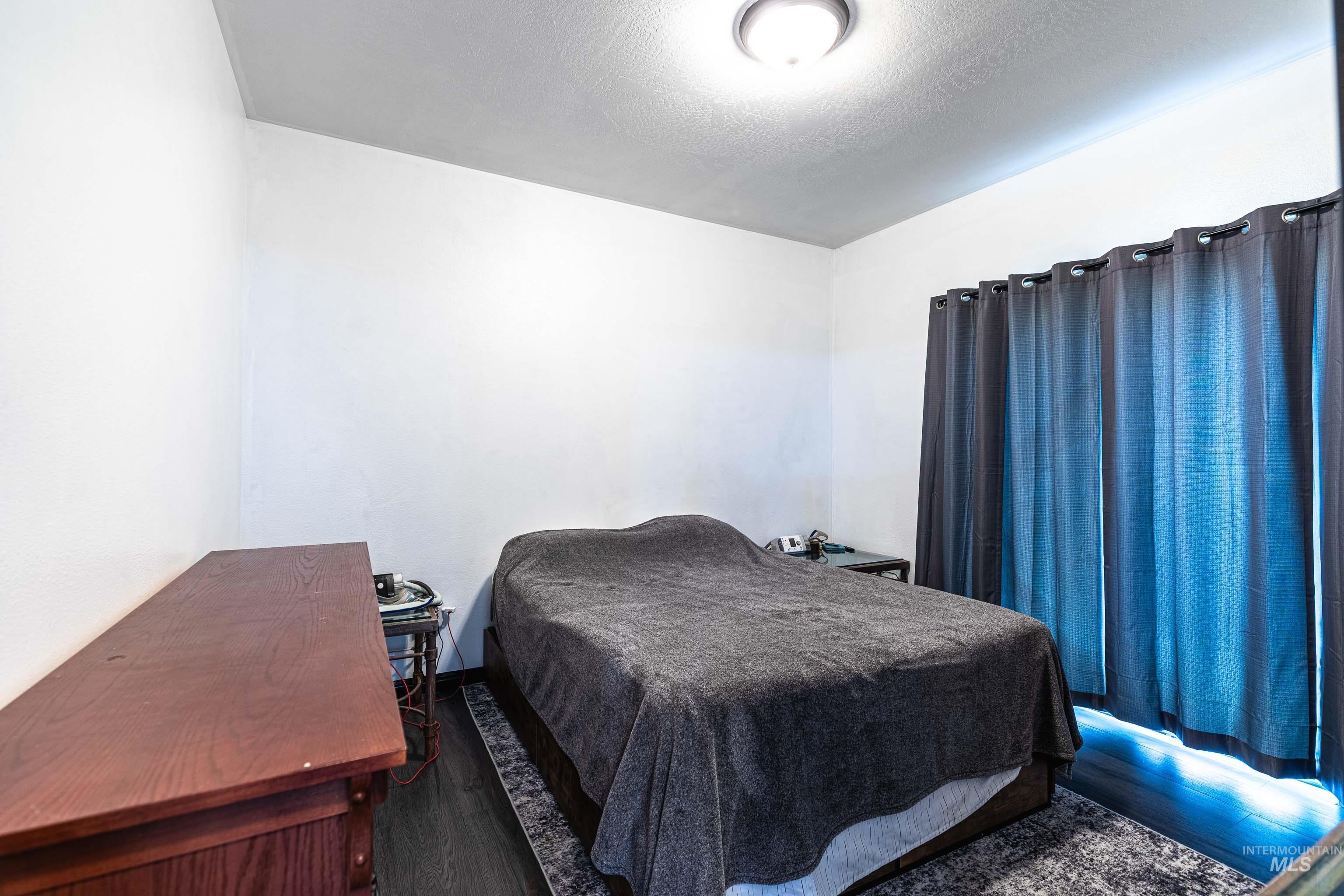 35 1 Mangum Cir, Donnelly, Idaho 83615, 3 Bedrooms, 2 Bathrooms, Residential For Sale, Price $370,000, 98950095