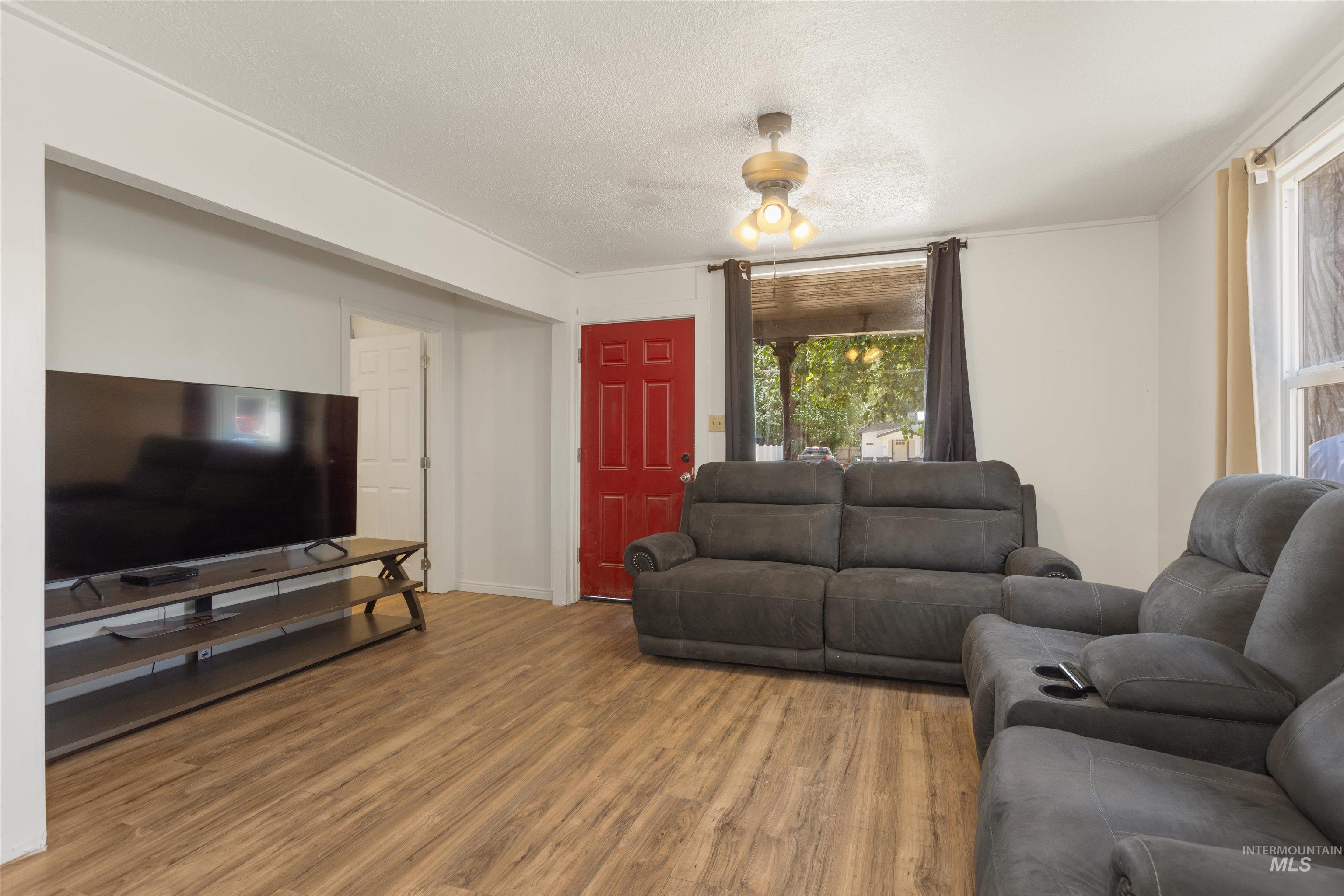 861 8th Ave N, Payette, Idaho 83661, 3 Bedrooms, 1 Bathroom, Residential For Sale, Price $269,900, 98950100