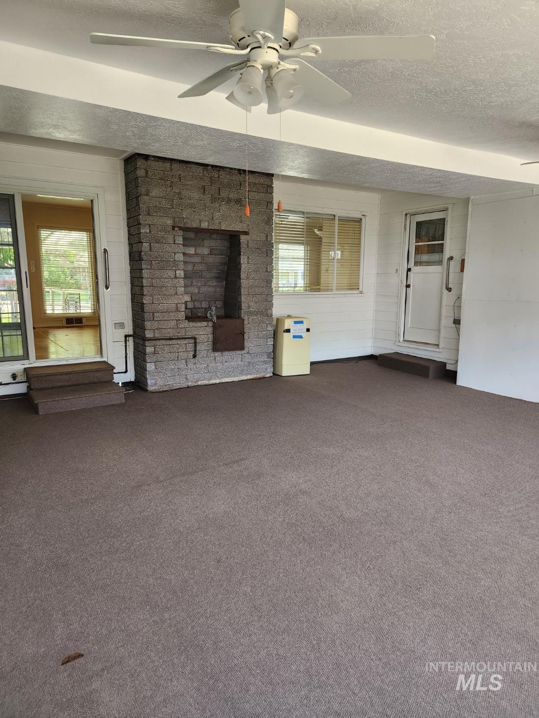 855 N 9th East, Mountain Home, Idaho 83647, 4 Bedrooms, 3 Bathrooms, Residential For Sale, Price $370,000, 98950101