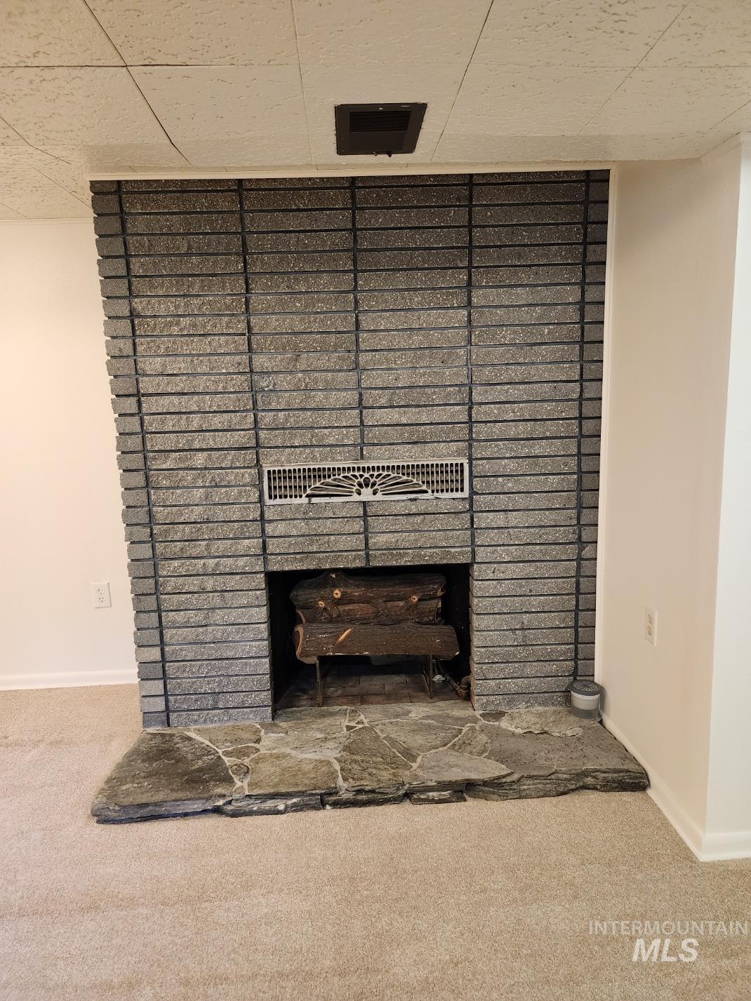 855 N 9th East, Mountain Home, Idaho 83647, 4 Bedrooms, 3 Bathrooms, Residential For Sale, Price $370,000, 98950101