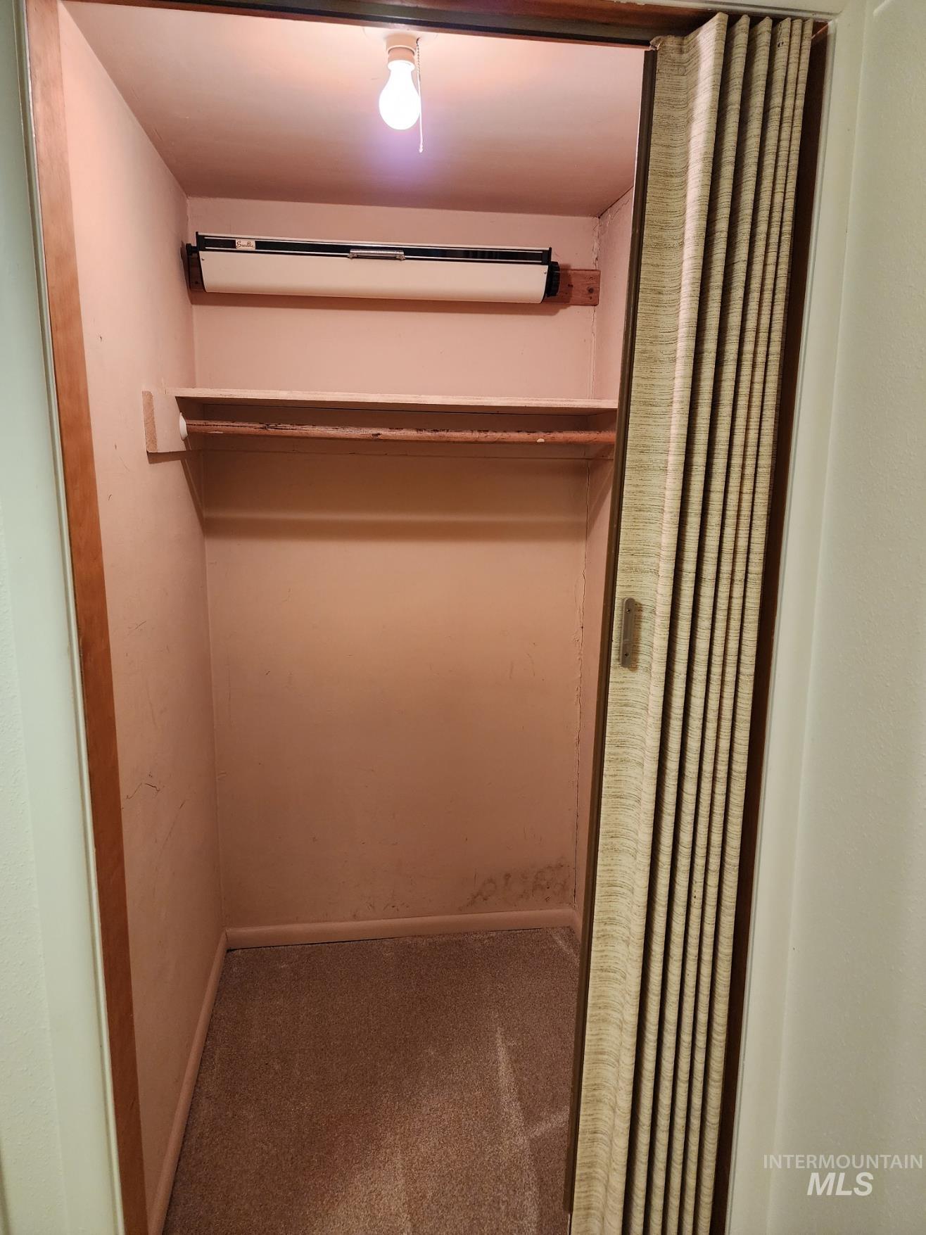 855 N 9th East, Mountain Home, Idaho 83647, 4 Bedrooms, 3 Bathrooms, Residential For Sale, Price $370,000, 98950101