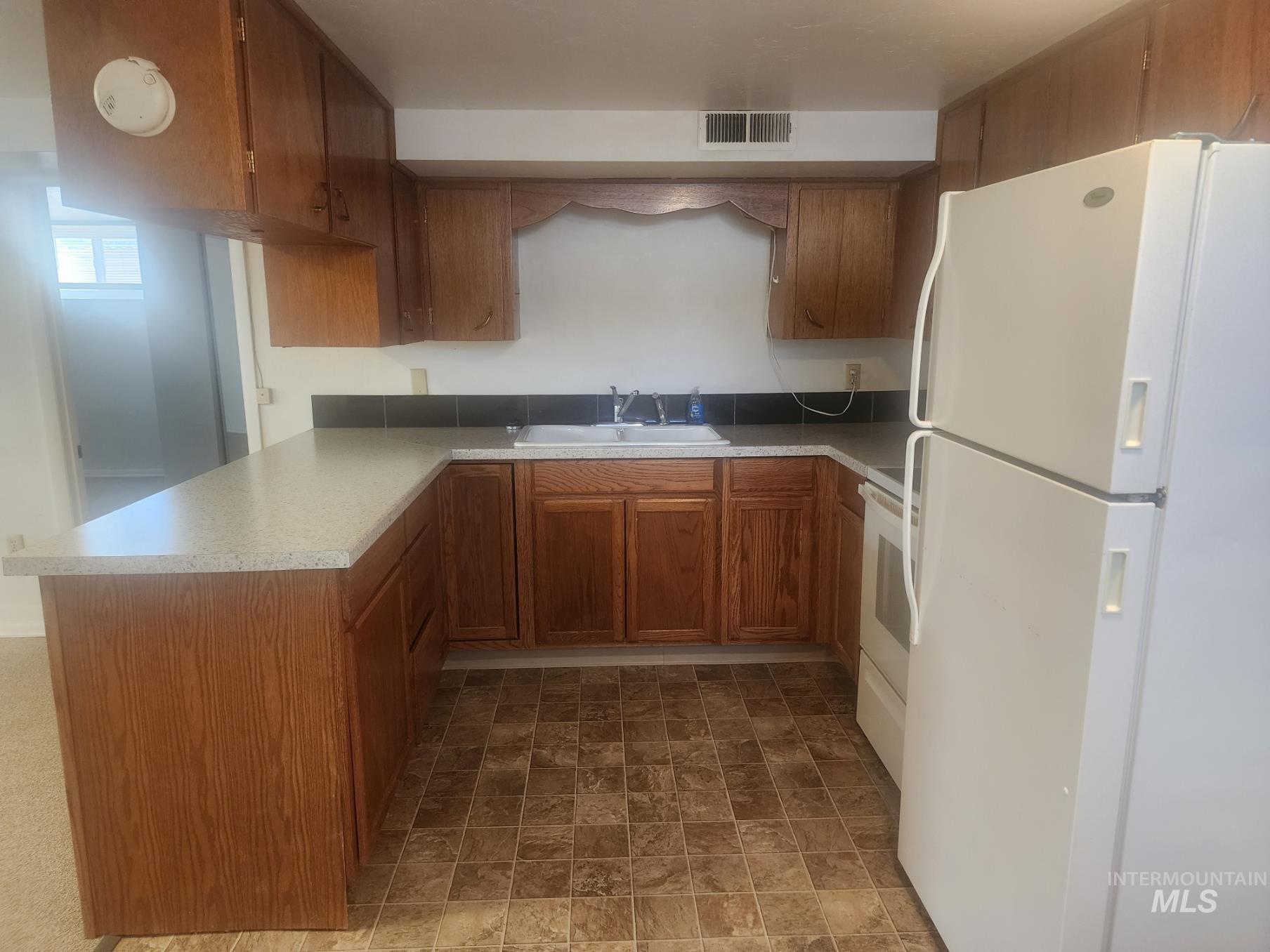 855 N 9th East, Mountain Home, Idaho 83647, 4 Bedrooms, 3 Bathrooms, Residential For Sale, Price $370,000, 98950101