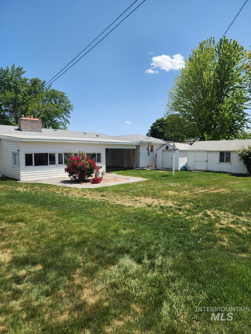 855 N 9th East, Mountain Home, Idaho 83647, 4 Bedrooms, 3 Bathrooms, Residential For Sale, Price $370,000, 98950101