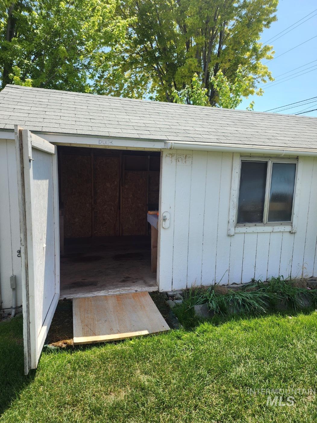 855 N 9th East, Mountain Home, Idaho 83647, 4 Bedrooms, 3 Bathrooms, Residential For Sale, Price $370,000, 98950101