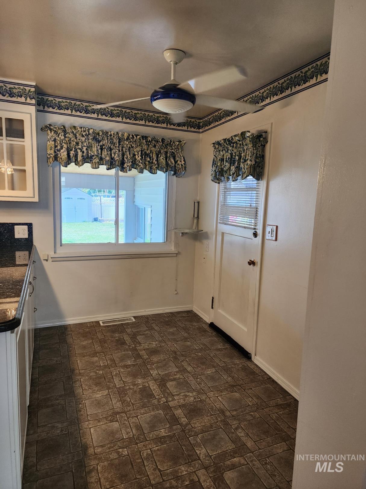 855 N 9th East, Mountain Home, Idaho 83647, 4 Bedrooms, 3 Bathrooms, Residential For Sale, Price $370,000, 98950101