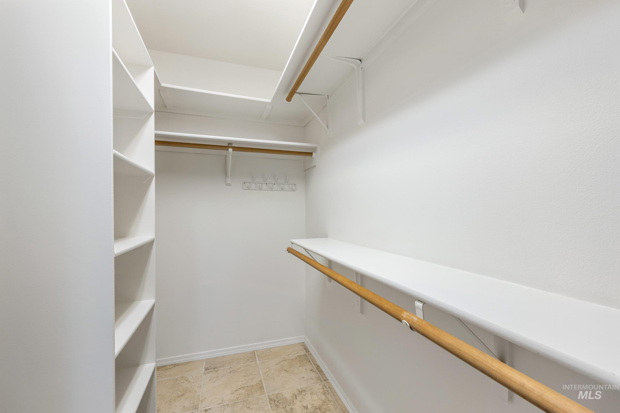 2072 N 28th St, Boise, Idaho 83702, 2 Bedrooms, 2 Bathrooms, Residential For Sale, Price $449,900, 98950126