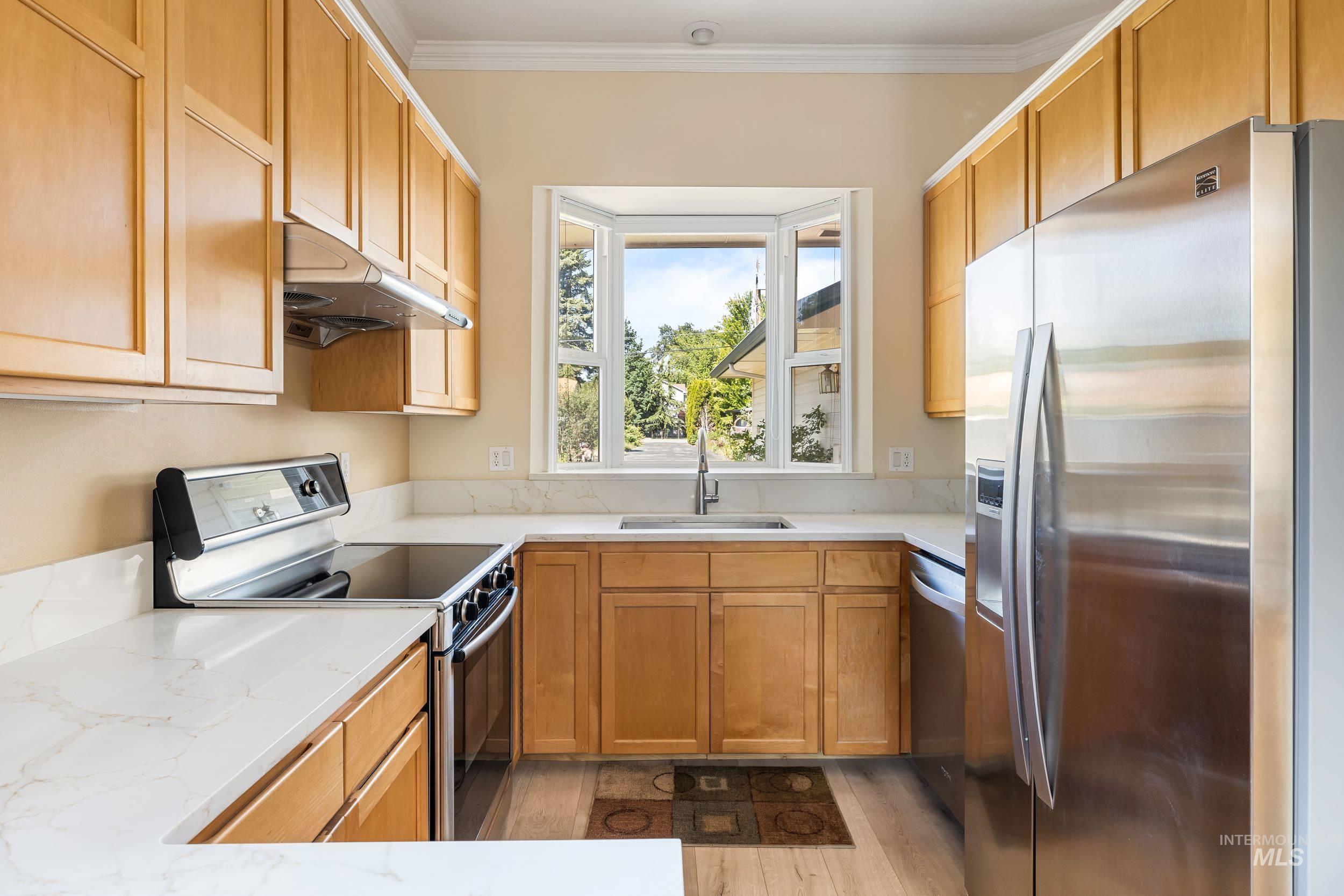 2072 N 28th St, Boise, Idaho 83702, 2 Bedrooms, 2 Bathrooms, Residential For Sale, Price $439,900, 98950126