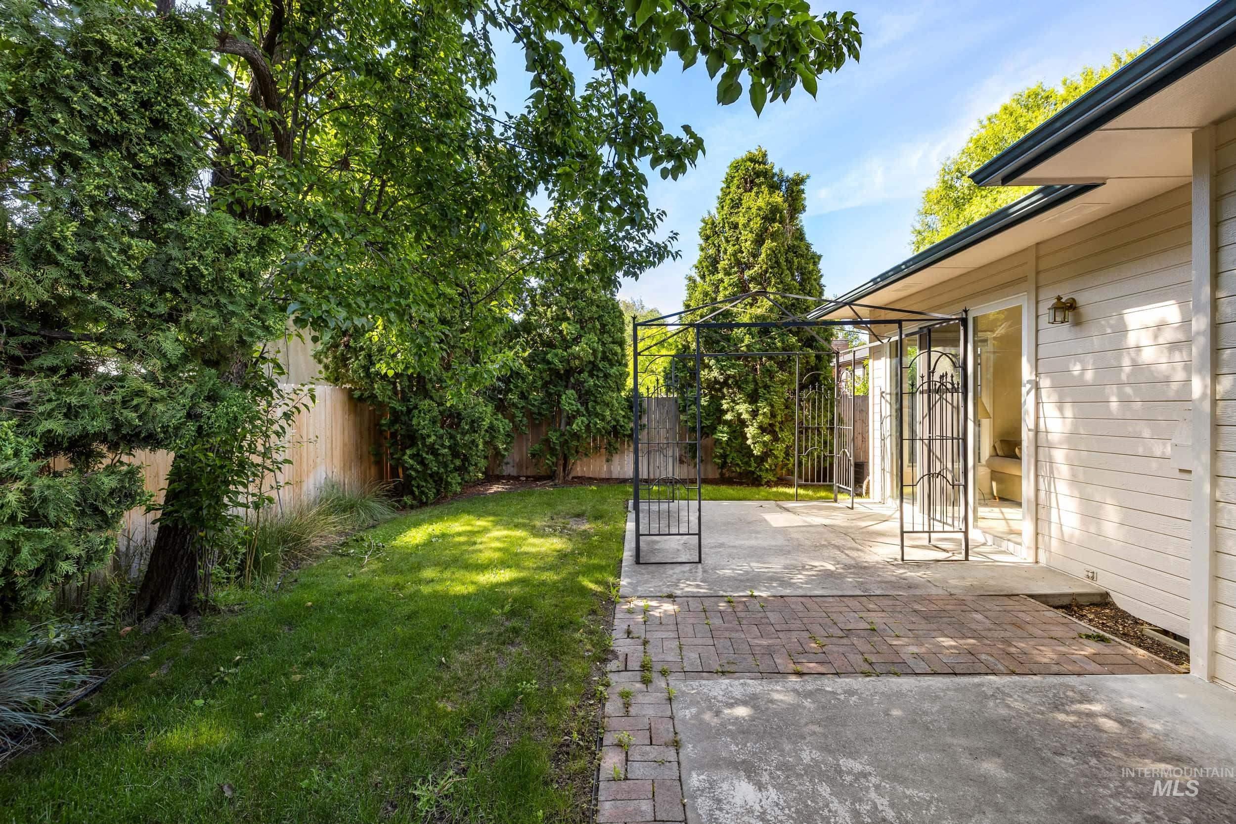 2072 N 28th St, Boise, Idaho 83702, 2 Bedrooms, 2 Bathrooms, Residential For Sale, Price $439,900, 98950126