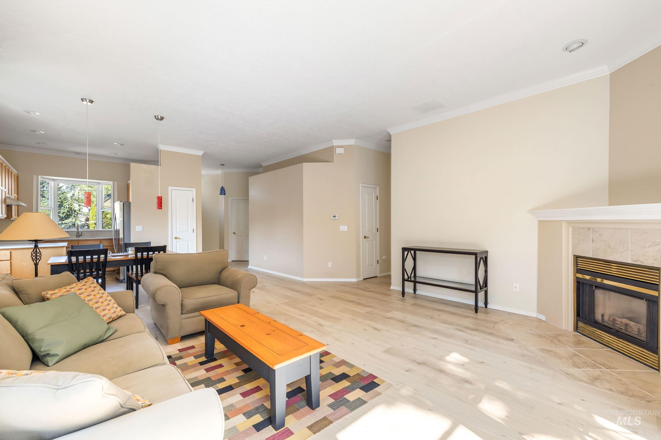 2072 N 28th St, Boise, Idaho 83702, 2 Bedrooms, 2 Bathrooms, Residential For Sale, Price $439,900, 98950126