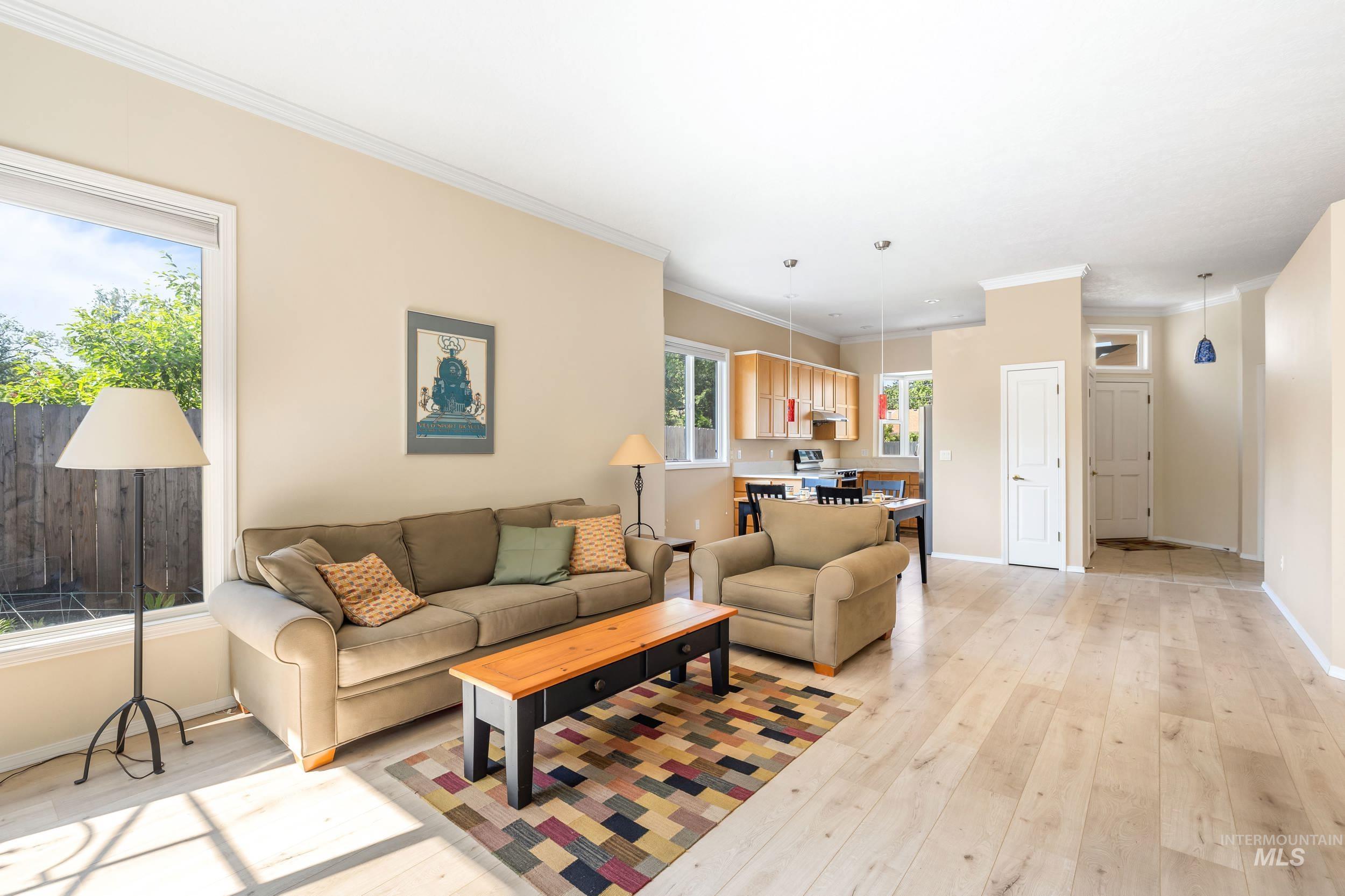 2072 N 28th St, Boise, Idaho 83702, 2 Bedrooms, 2 Bathrooms, Residential For Sale, Price $449,900, 98950126