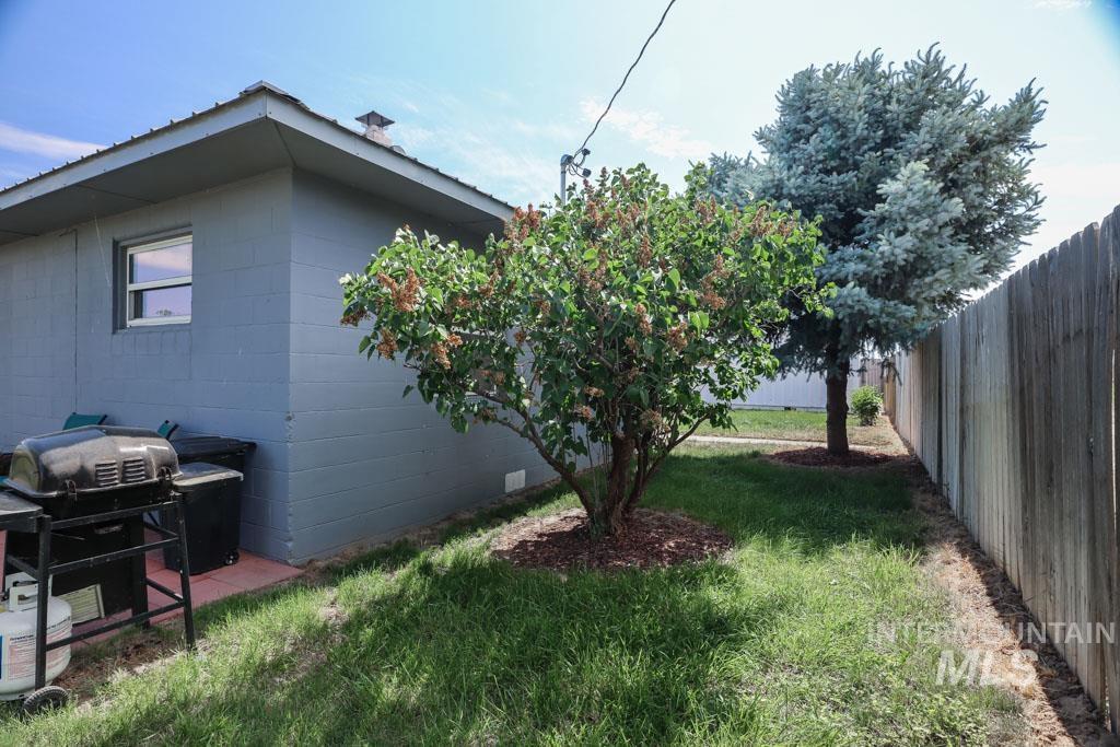 4977 Hwy 201, Ontario, Oregon 97914-0000, 3 Bedrooms, 1 Bathroom, Residential For Sale, Price $327,000, 98950144