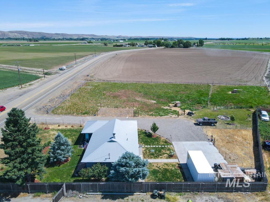 4977 Hwy 201, Ontario, Oregon 97914-0000, 3 Bedrooms, 1 Bathroom, Residential For Sale, Price $327,000, 98950144