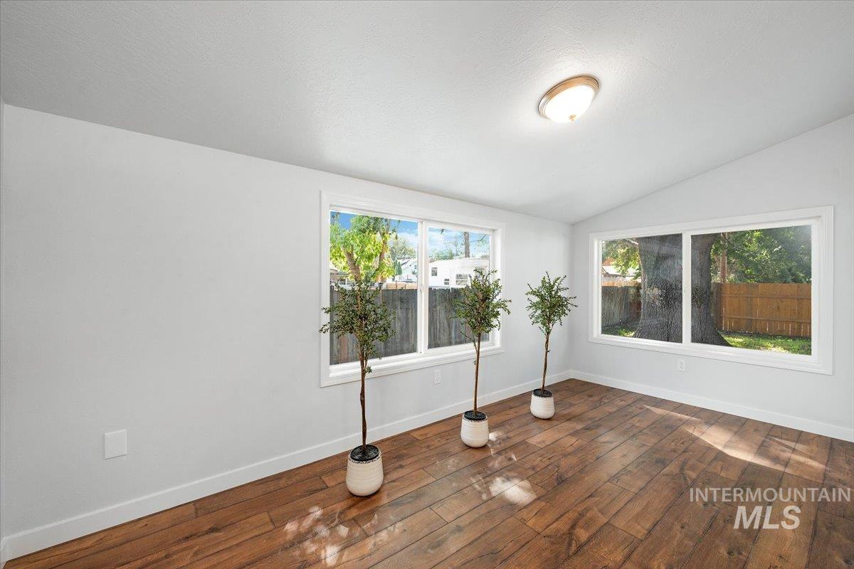 1704 Blaine, Caldwell, Idaho 83605, 6 Bedrooms, 3 Bathrooms, Residential For Sale, Price $449,000, 98950166