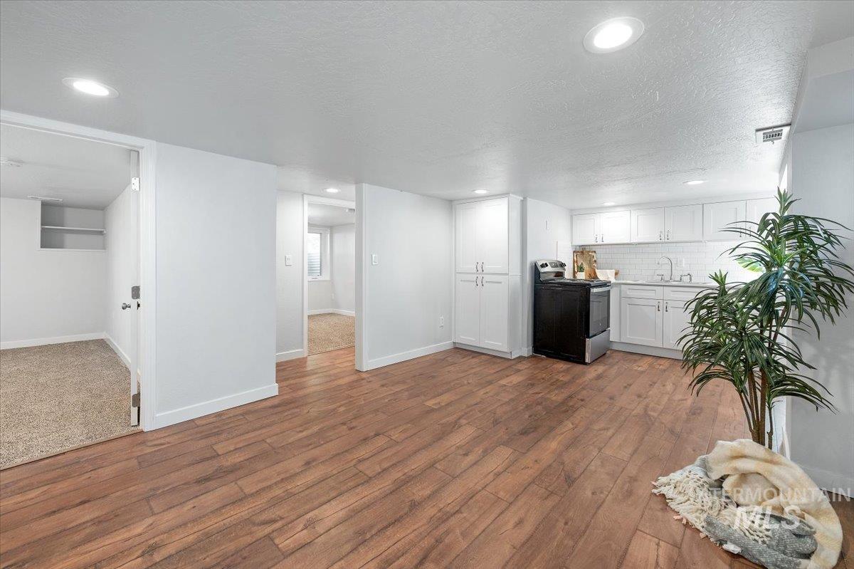 1704 Blaine, Caldwell, Idaho 83605, 6 Bedrooms, 3 Bathrooms, Residential For Sale, Price $449,000, 98950166