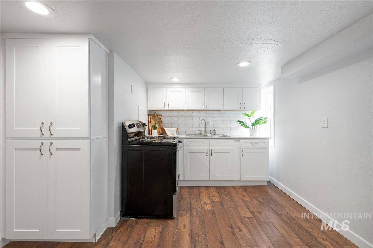 1704 Blaine, Caldwell, Idaho 83605, 6 Bedrooms, 3 Bathrooms, Residential For Sale, Price $449,000, 98950166