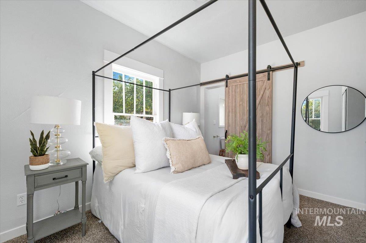 1704 Blaine, Caldwell, Idaho 83605, 6 Bedrooms, 3 Bathrooms, Residential For Sale, Price $449,000, 98950166