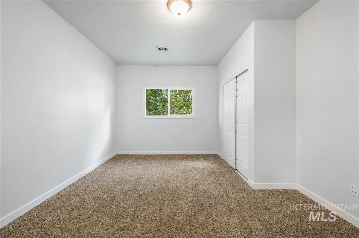 1704 Blaine, Caldwell, Idaho 83605, 6 Bedrooms, 3 Bathrooms, Residential For Sale, Price $449,000, 98950166