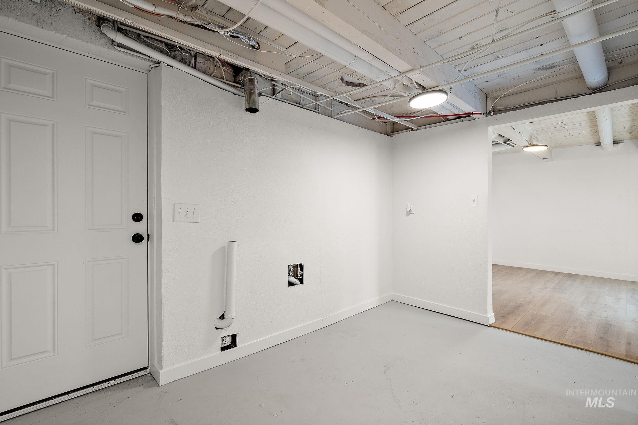 5338 W Spaulding St., Boise, Idaho 83705, 5 Bedrooms, 2 Bathrooms, Residential For Sale, Price $519,000, 98950184