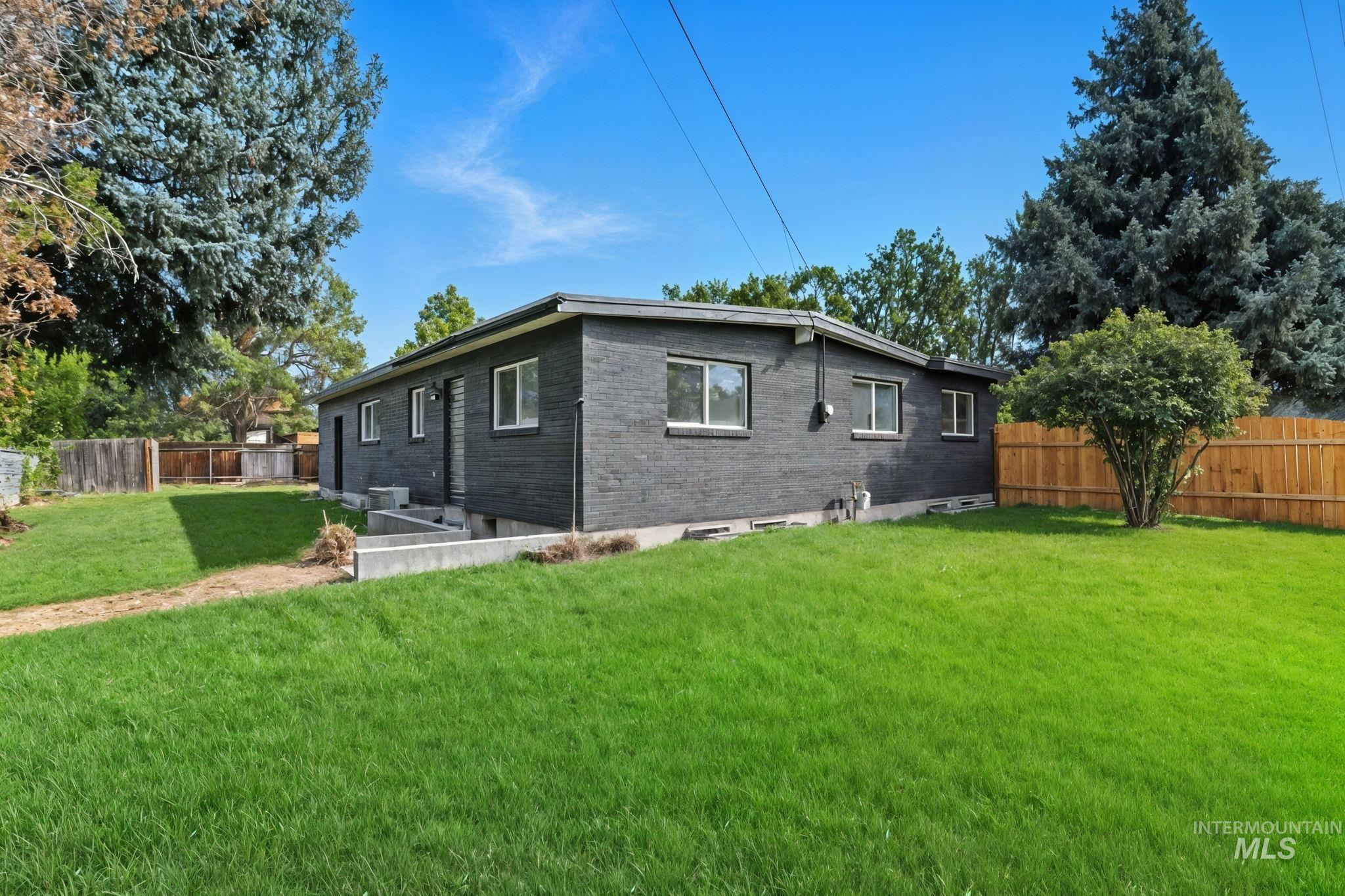 5338 W Spaulding St., Boise, Idaho 83705, 5 Bedrooms, 2 Bathrooms, Residential For Sale, Price $519,000, 98950184