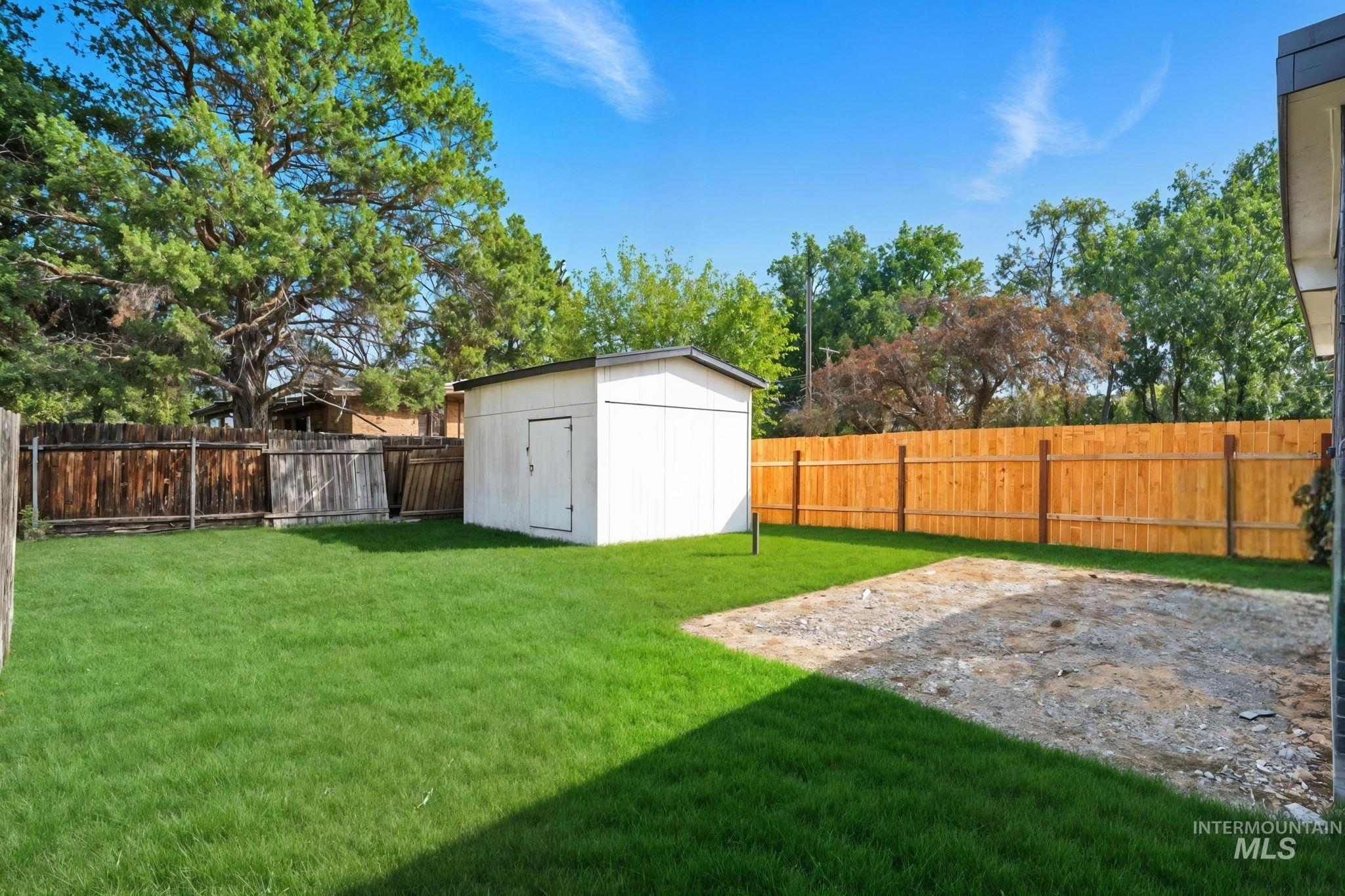 5338 W Spaulding St., Boise, Idaho 83705, 5 Bedrooms, 2 Bathrooms, Residential For Sale, Price $519,000, 98950184
