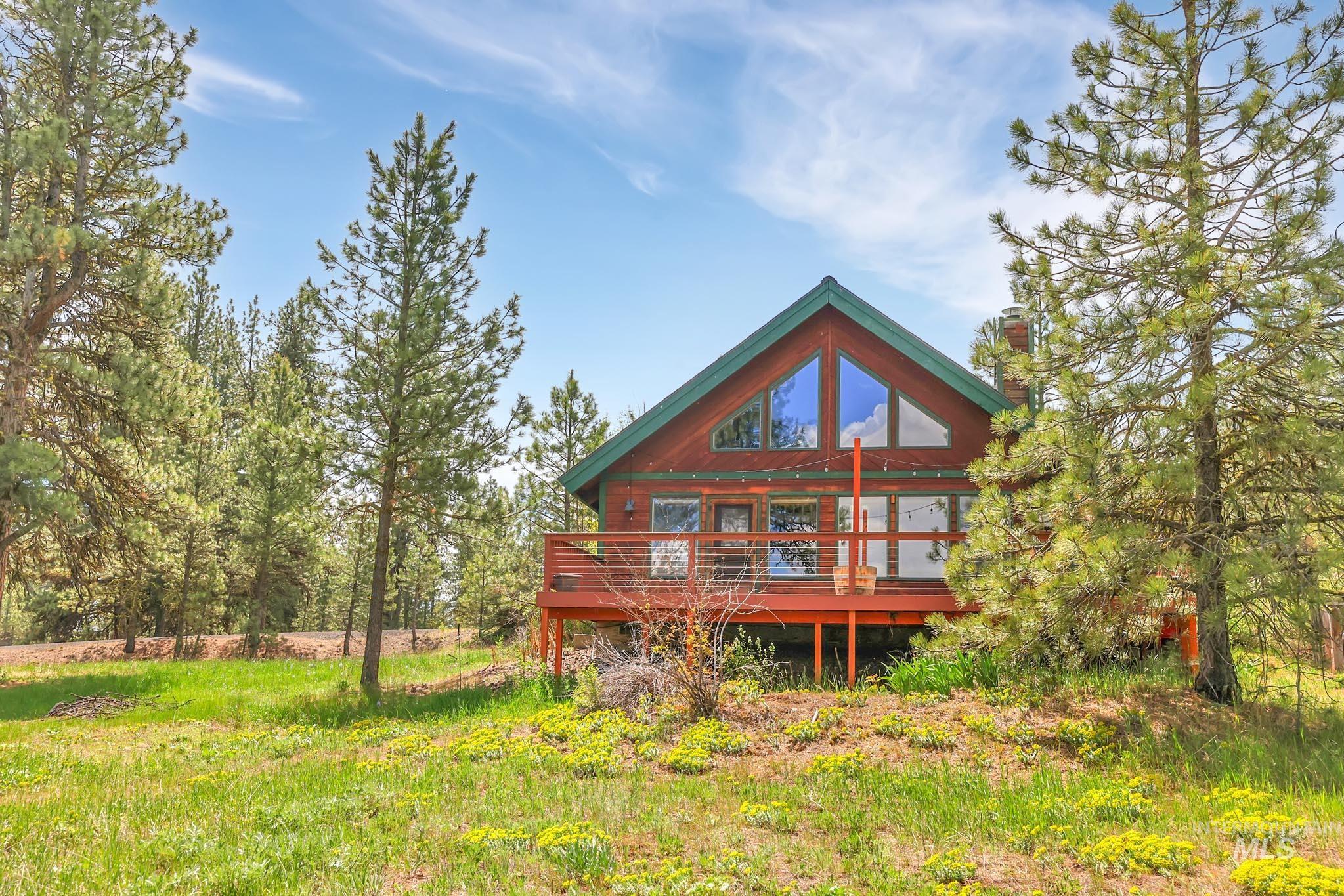 3000 45th Parallel Road, New Meadows, Idaho 83654, 2 Bedrooms, 2 Bathrooms, Residential For Sale, Price $550,000, 98950187