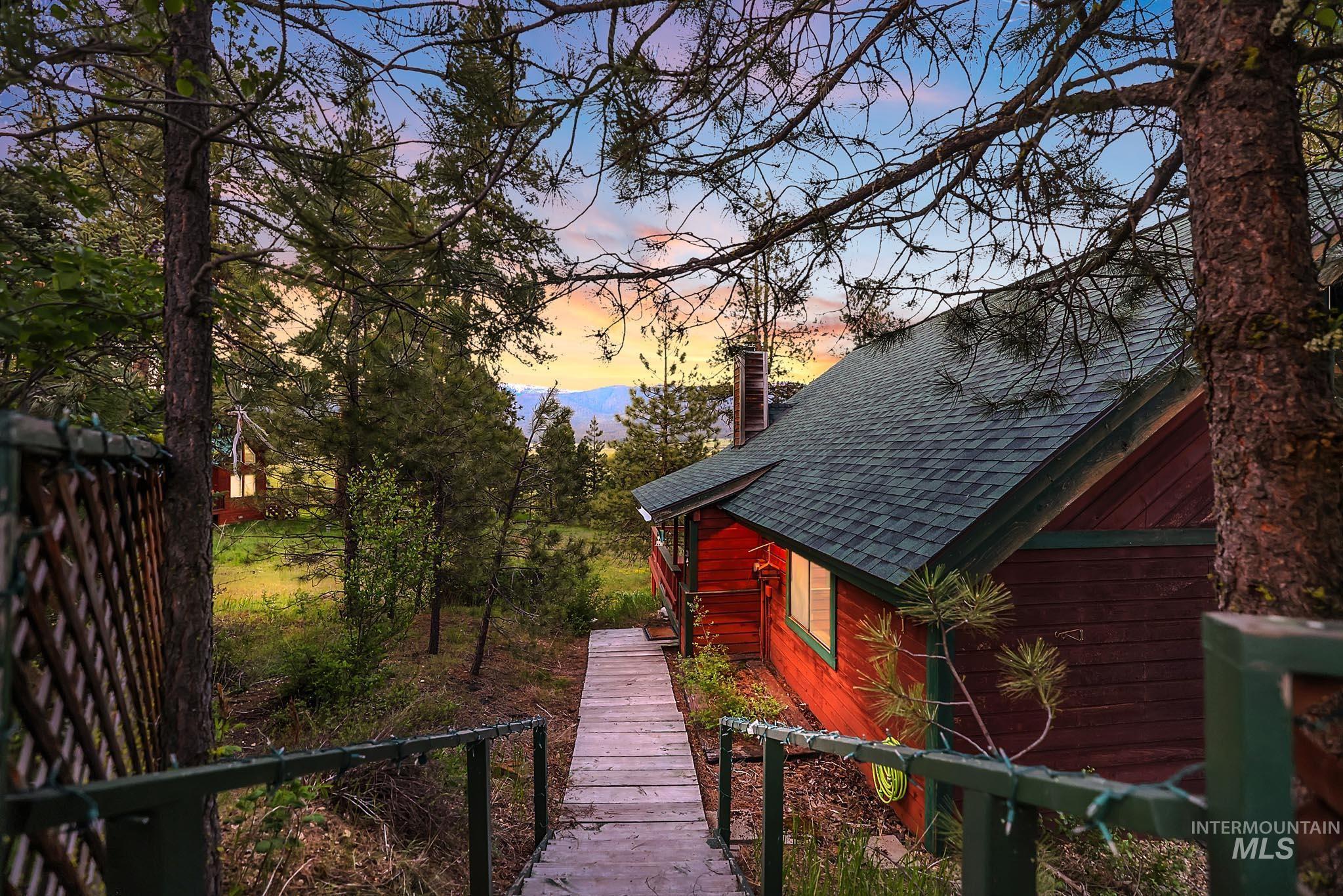 3000 45th Parallel Road, New Meadows, Idaho 83654, 2 Bedrooms, 2 Bathrooms, Residential For Sale, Price $550,000, 98950187