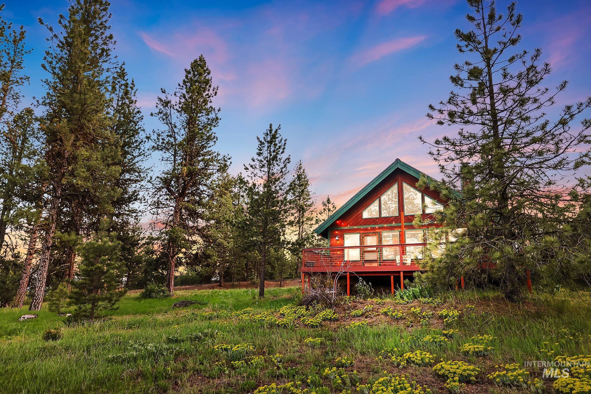 3000 45th Parallel Road, New Meadows, Idaho 83654, 2 Bedrooms, 2 Bathrooms, Residential For Sale, Price $550,000, 98950187