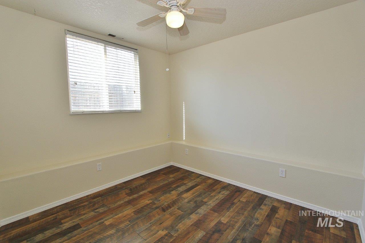 82 N Wedgwood Drive, Nampa, Idaho 83651, 4 Bedrooms, 3 Bathrooms, Residential For Sale, Price $399,999, 98950202