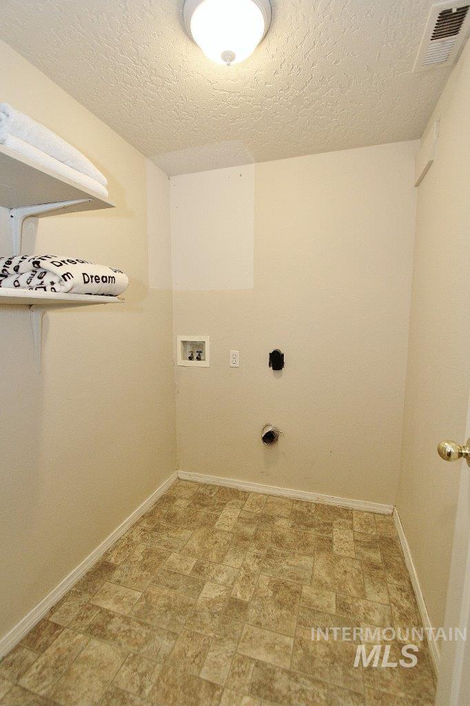 82 N Wedgwood Drive, Nampa, Idaho 83651, 4 Bedrooms, 3 Bathrooms, Residential For Sale, Price $399,999, 98950202